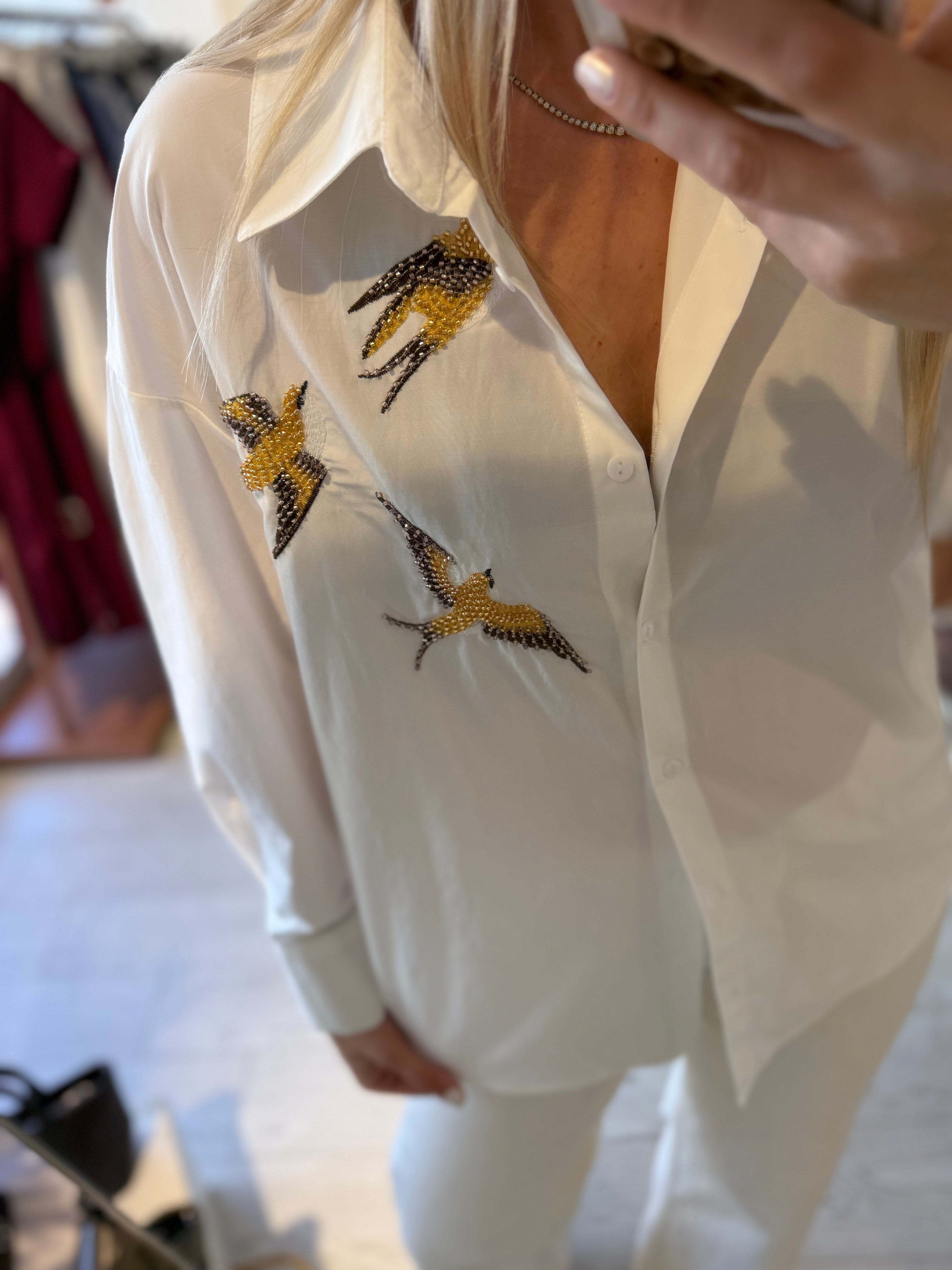 Beyaz Premium Boncuk Kuş Nakış İşlemeli Poplin Gömlek
