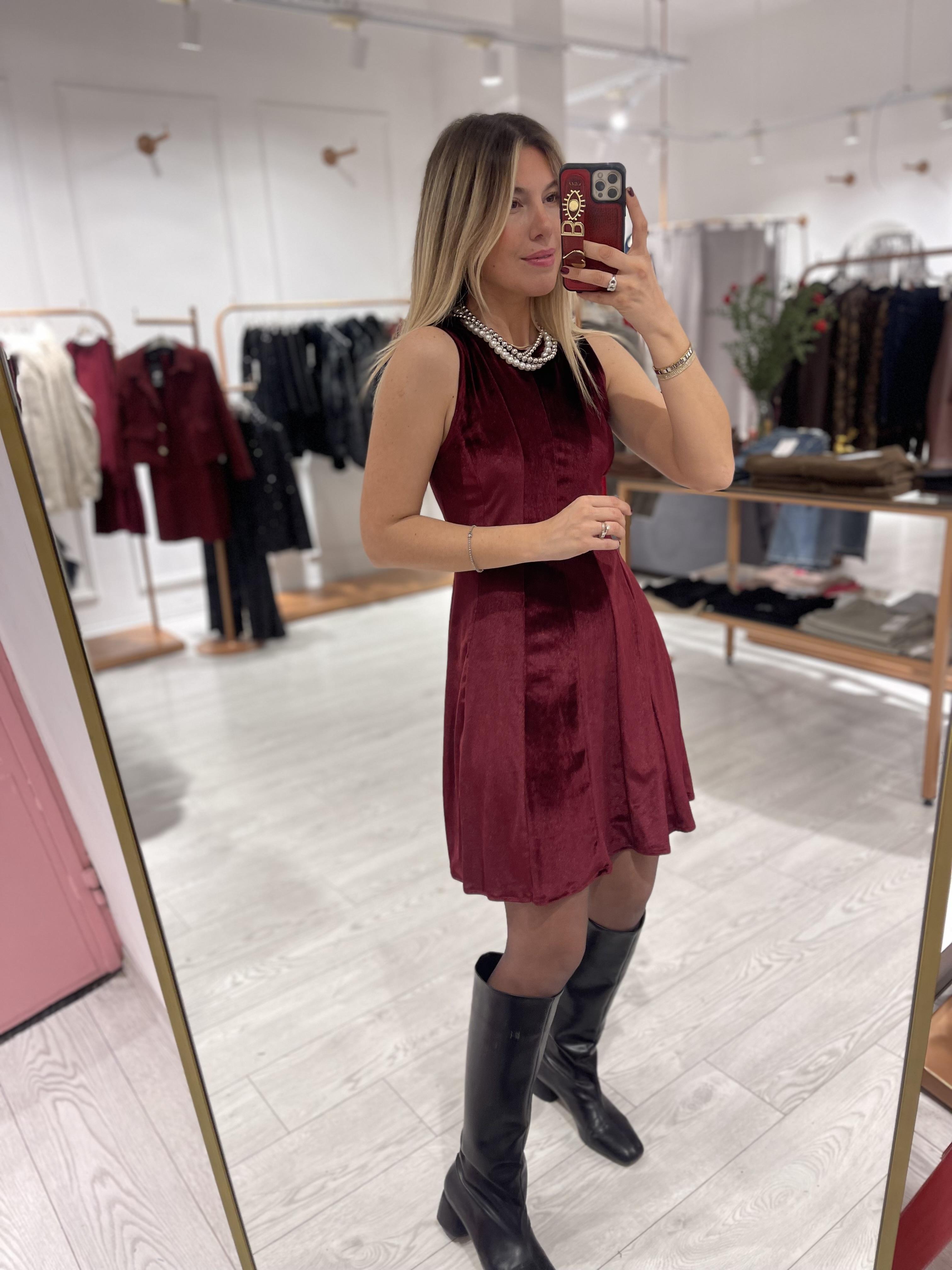 Bordo Volanlı Sıfır Kol Kadife Elbise · 3