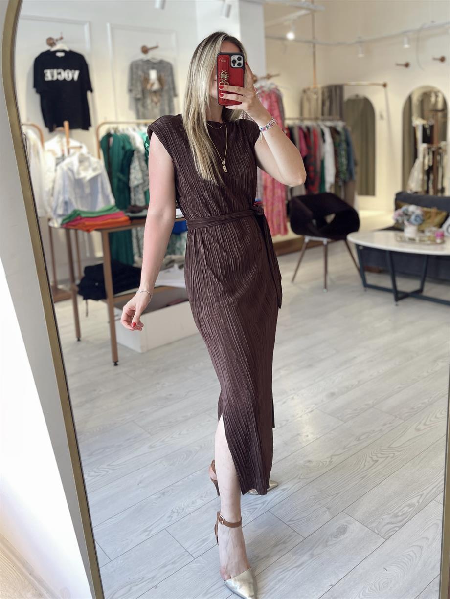 Bronz Vatkalı Piliseli Basic Yırtmaçlı Elbise