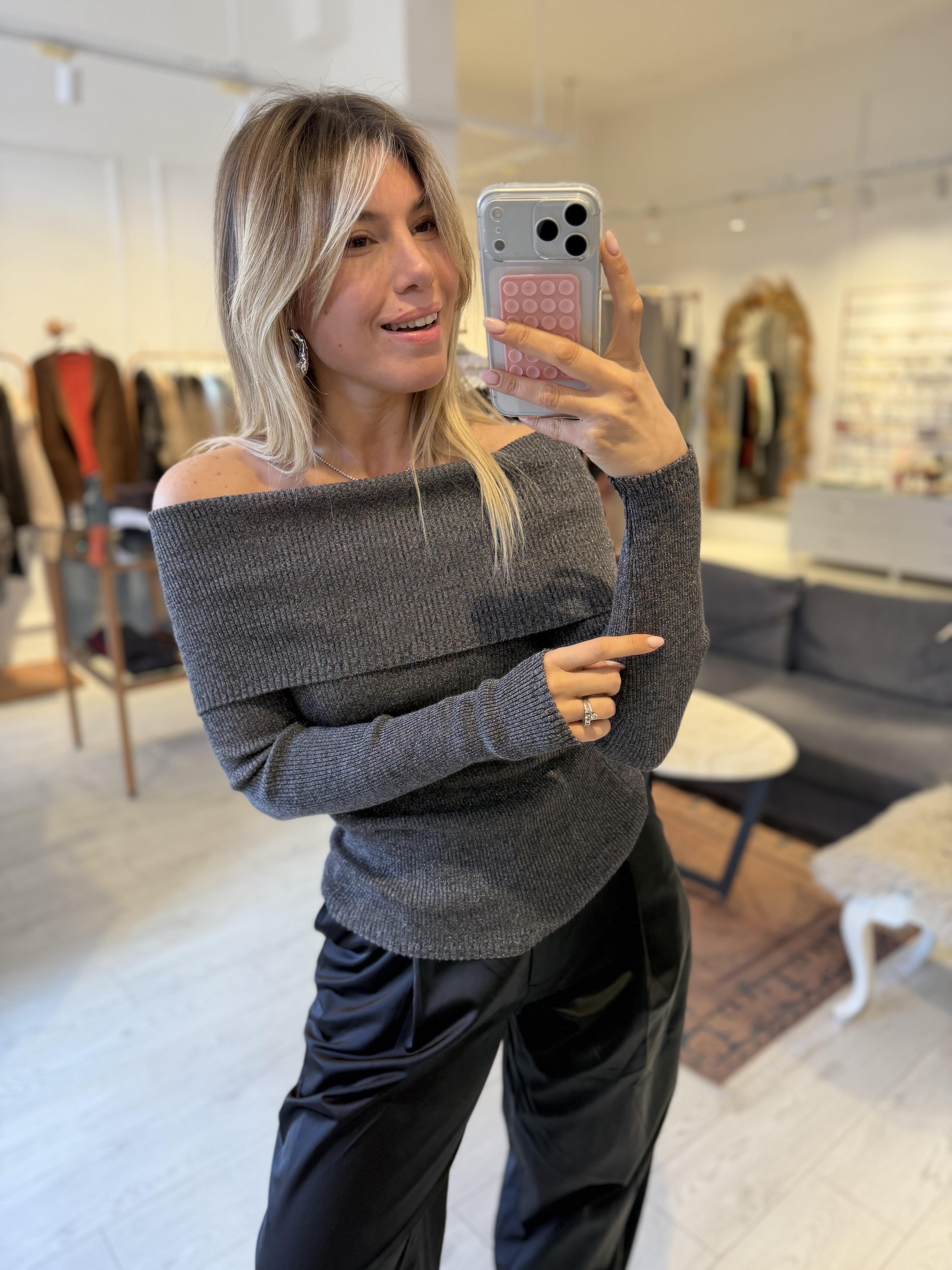 Bukitta Füme Bardot Yaka Fitilli Simli Triko Bluz – Uzun Kollu, Madonna Yaka, Esnek Triko Kumaş, Tam Kalıp Kadın Bluz