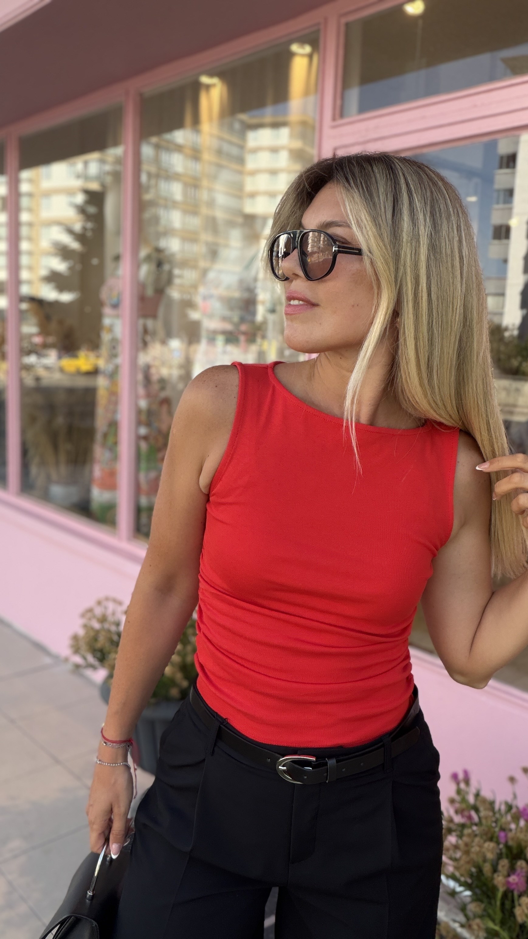 Dilvin Kırmızı Büzgülü Kayık Yaka Top Atlet