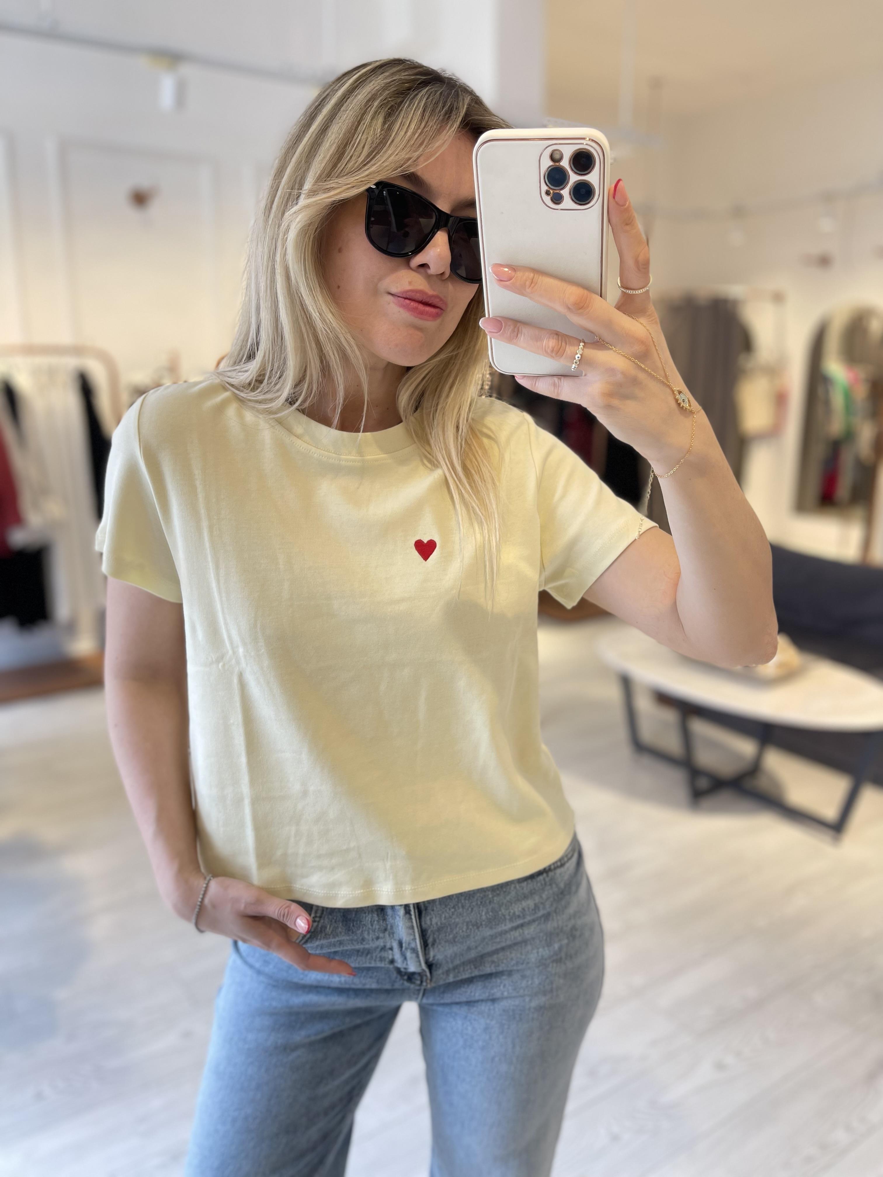 Dilvin Limon Sarısı Kalp Nakışlı Tshirt 