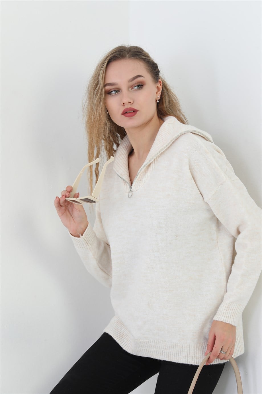 Ekru Fermuarlı Kazak