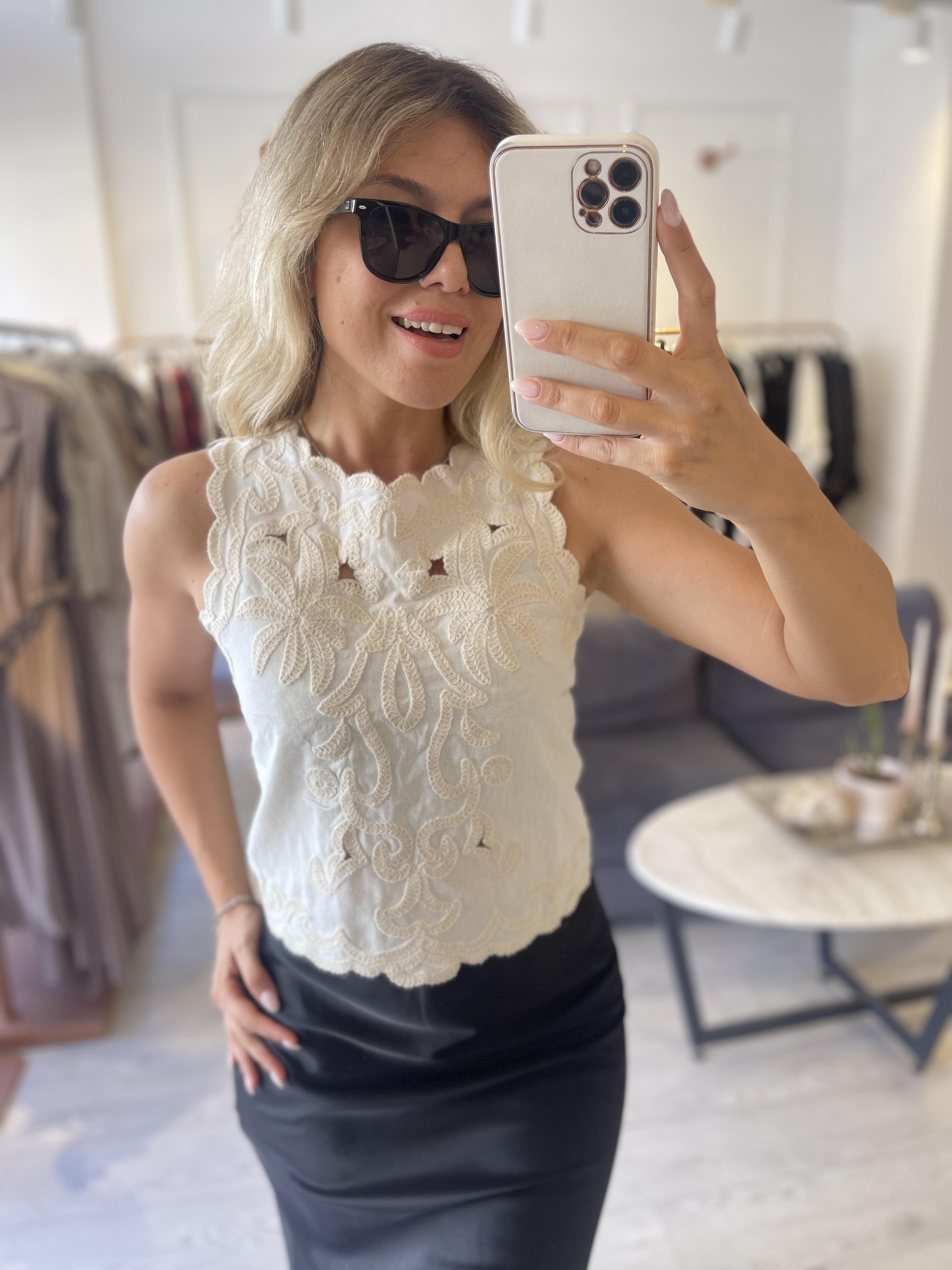 Ekru Nakışlı Bluz