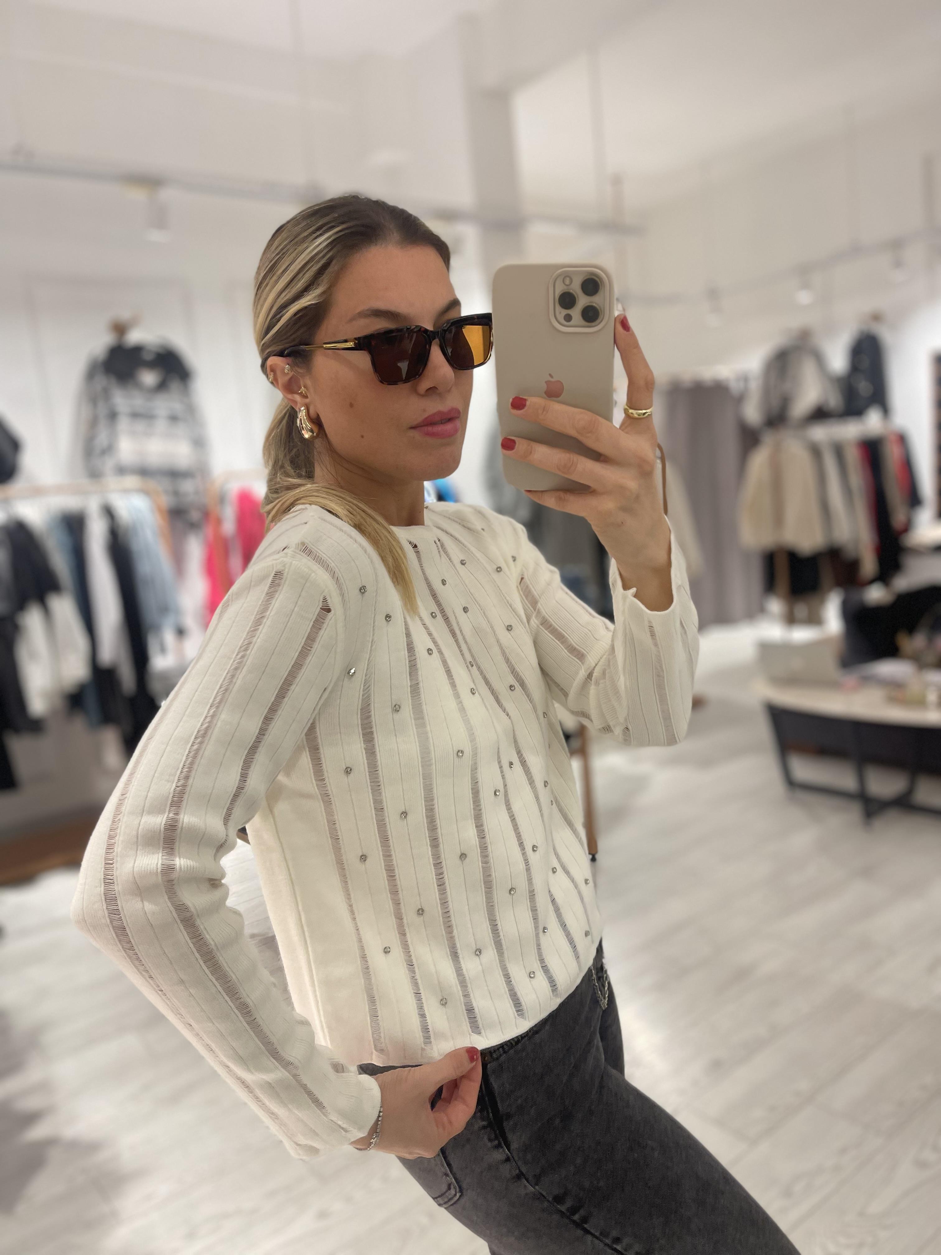 Ekru Taşlı İnce Triko Kazak