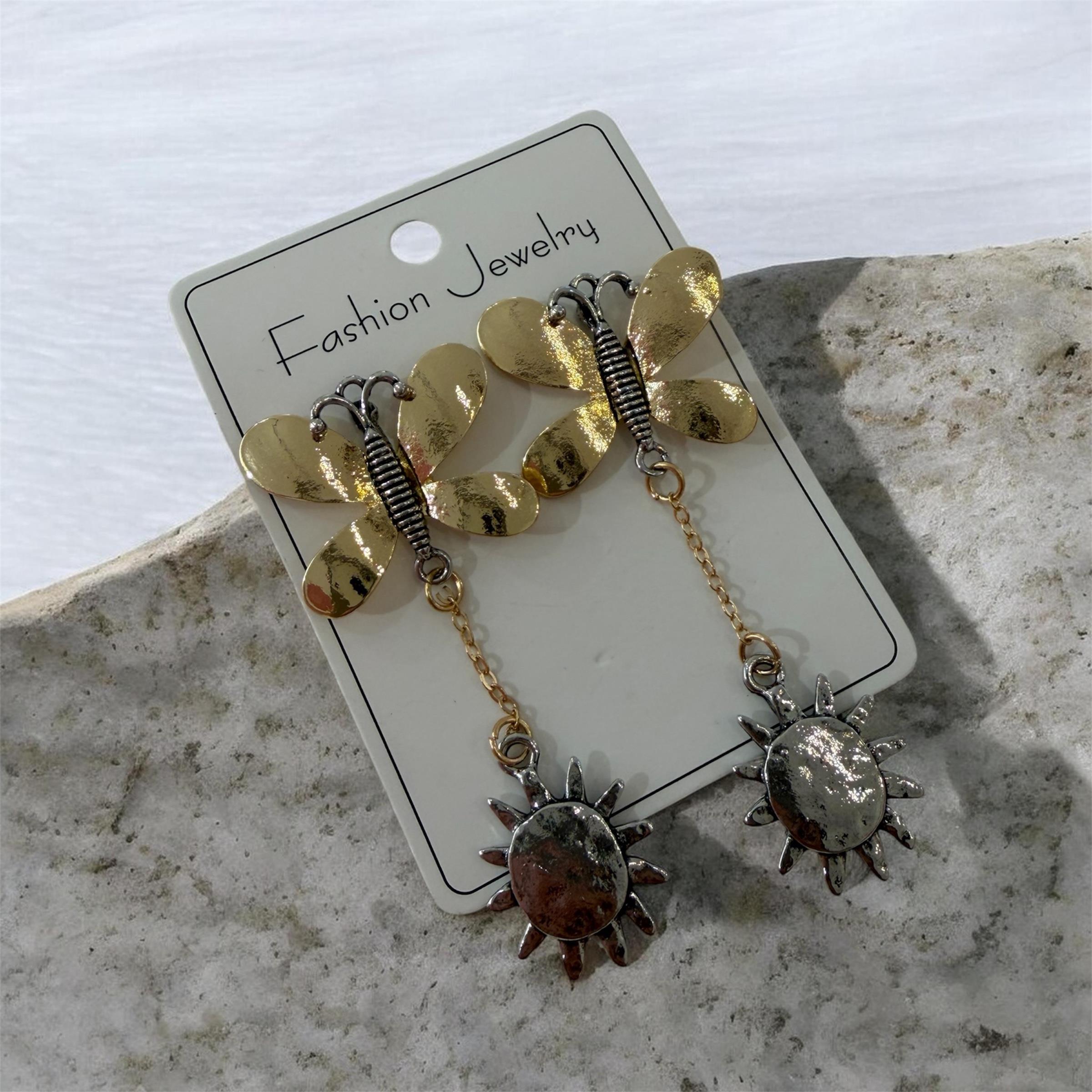 Gold Kelebek Sallantılı Küpe