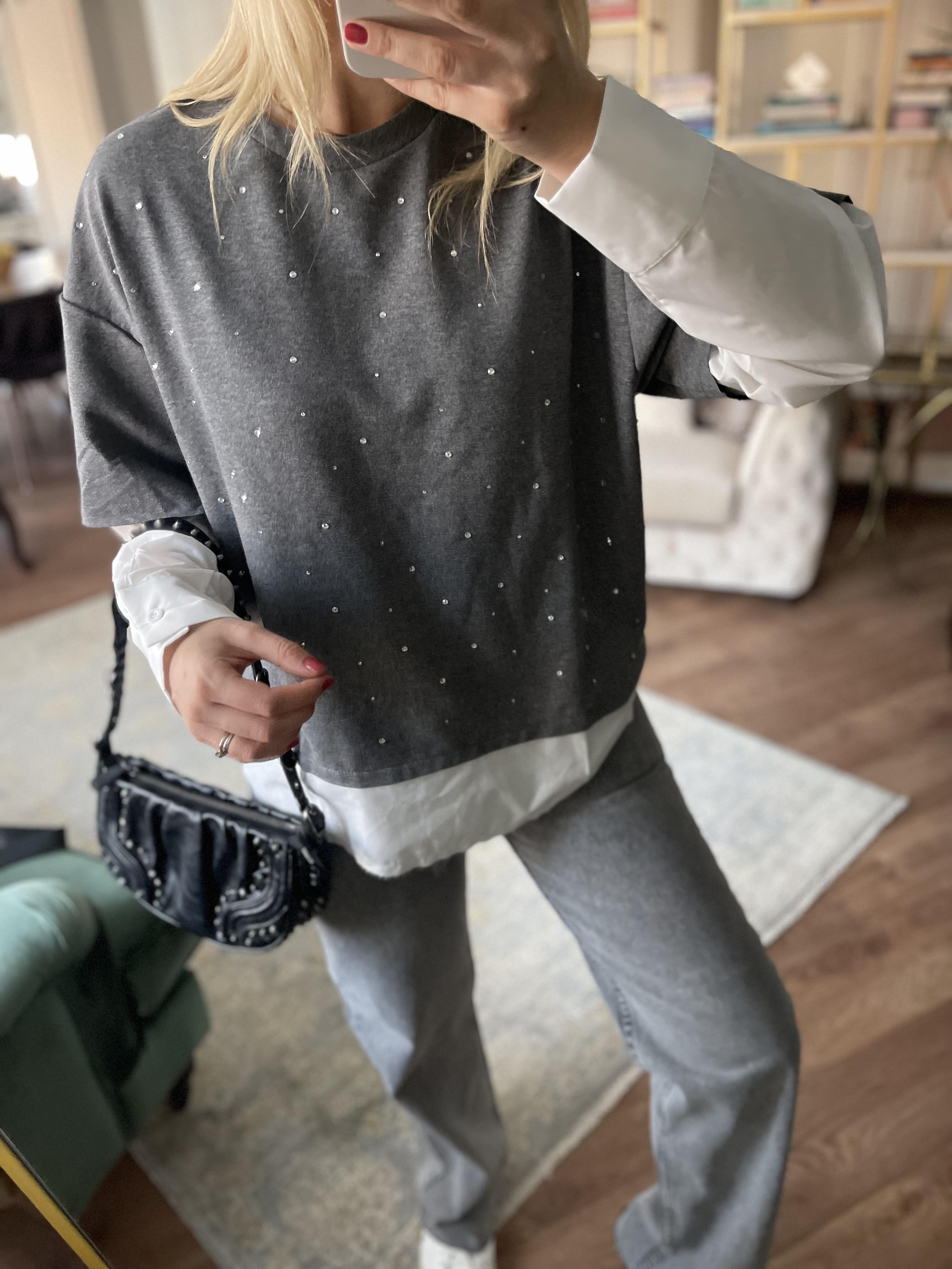 Gri Gömlek Detaylı Taşlı Sweat · 2