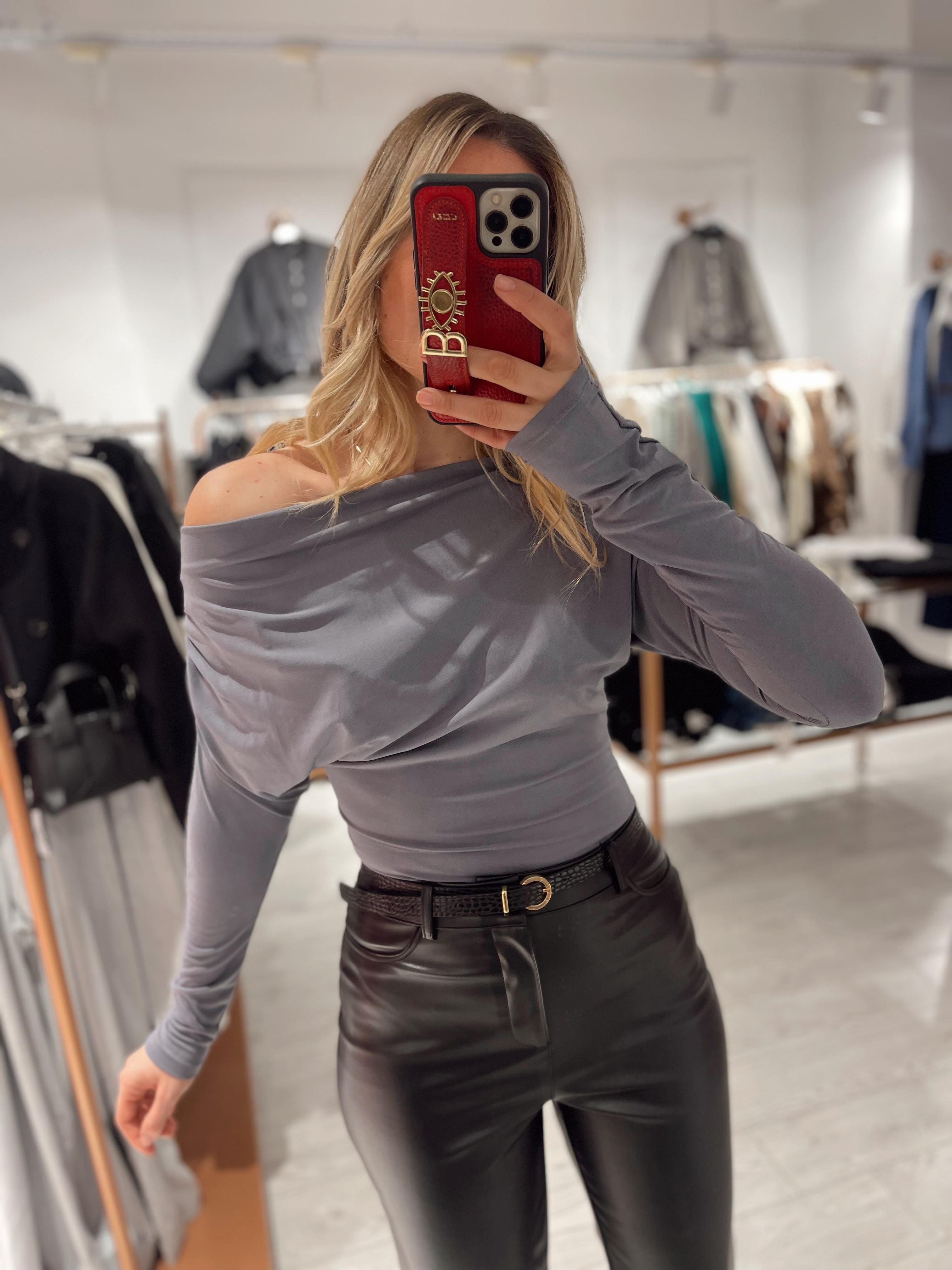 Gri Kayık Yaka Bluz