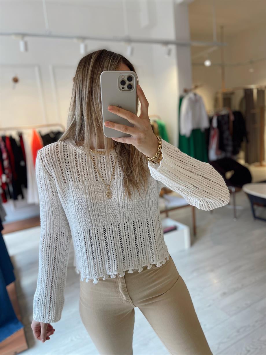 Ham Ekru Ponpon Detaylı Delikli Triko Kazak