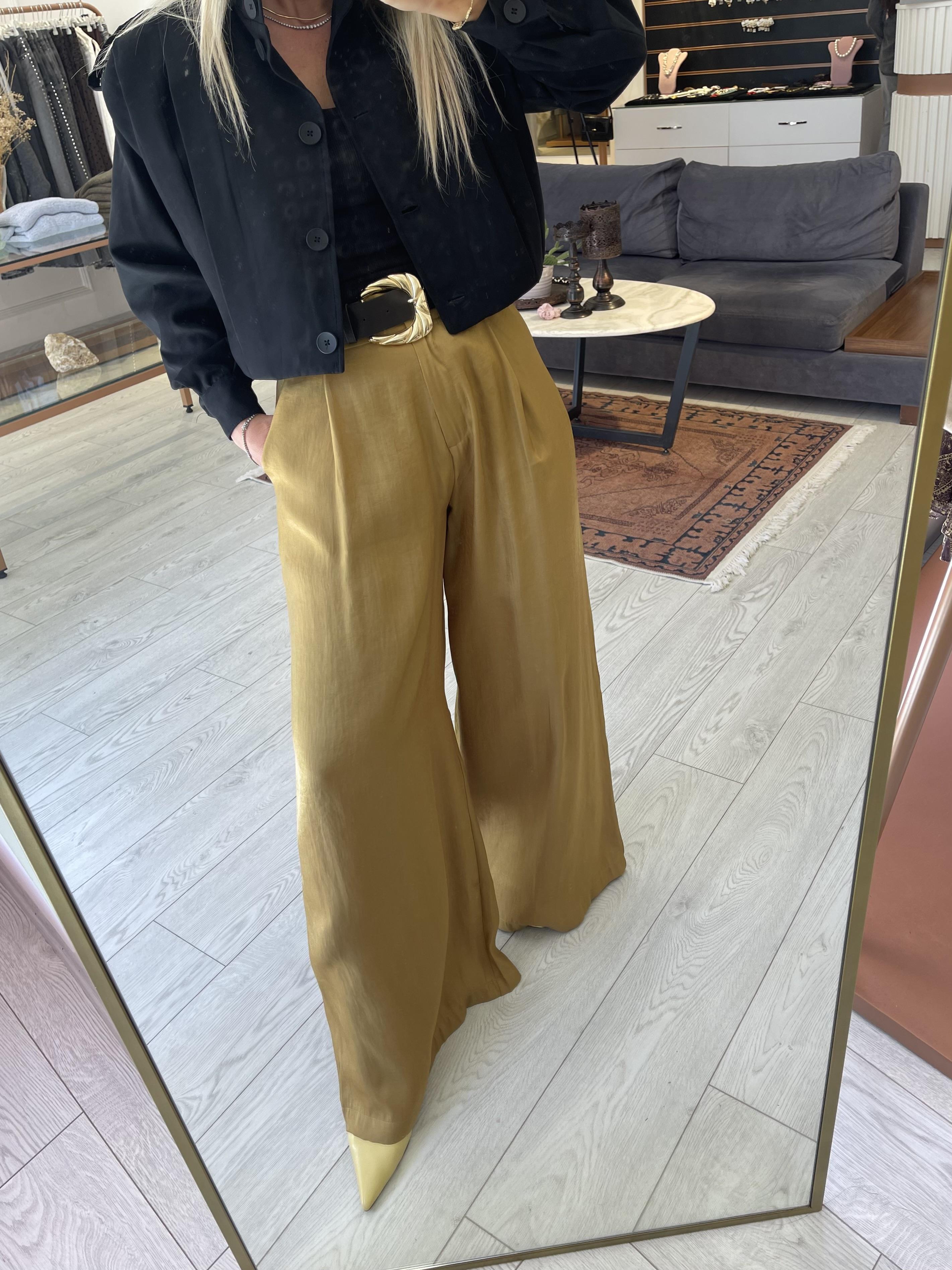 Kemerli Tasarım Bol Paça Pantolon