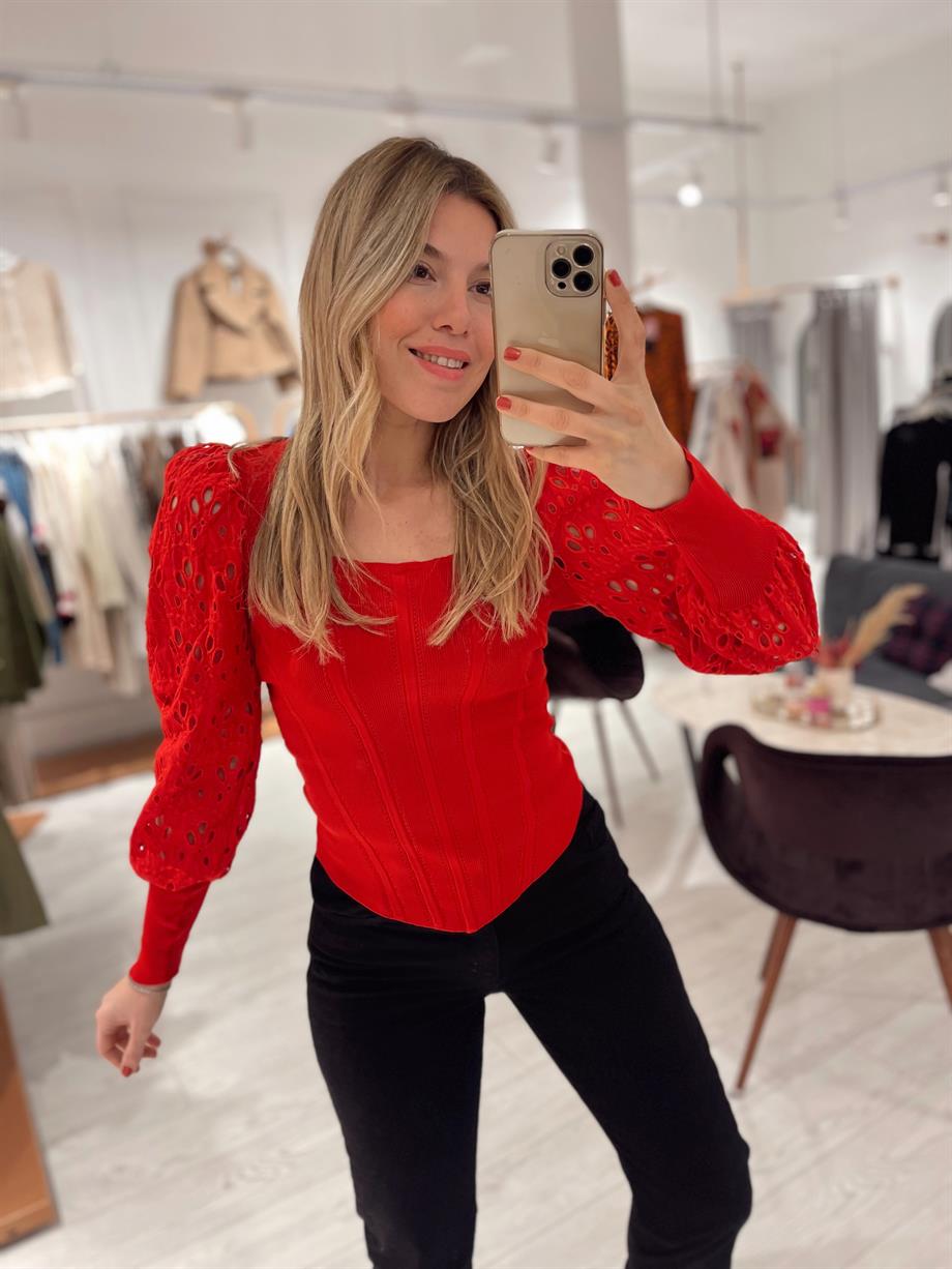Kırmızı Balon Kol Detaylı Korse Model Çelik Triko Bluz