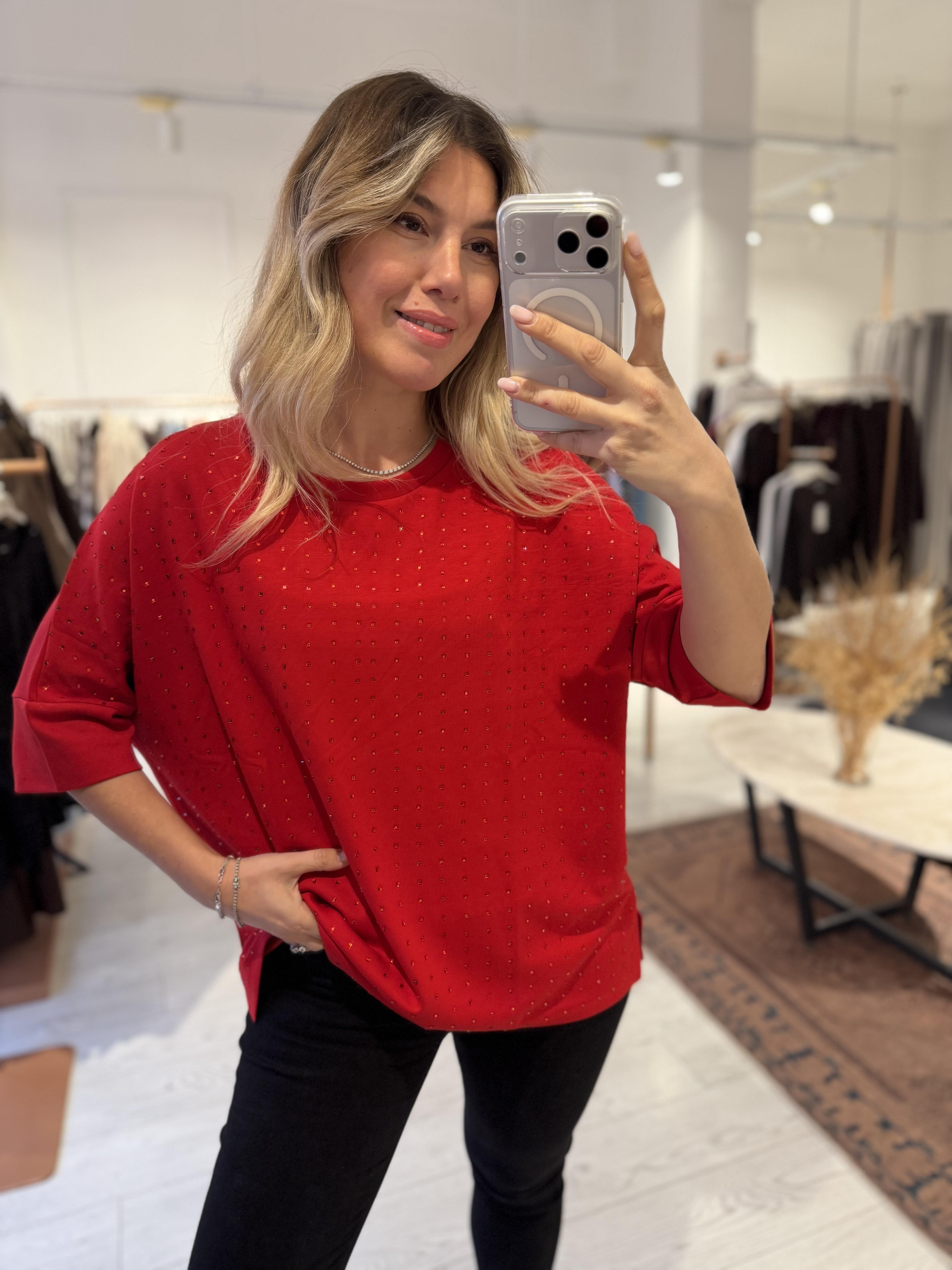 Kırmızı Bisiklet Yaka İthal Taşlı Yetim Kol Bluz