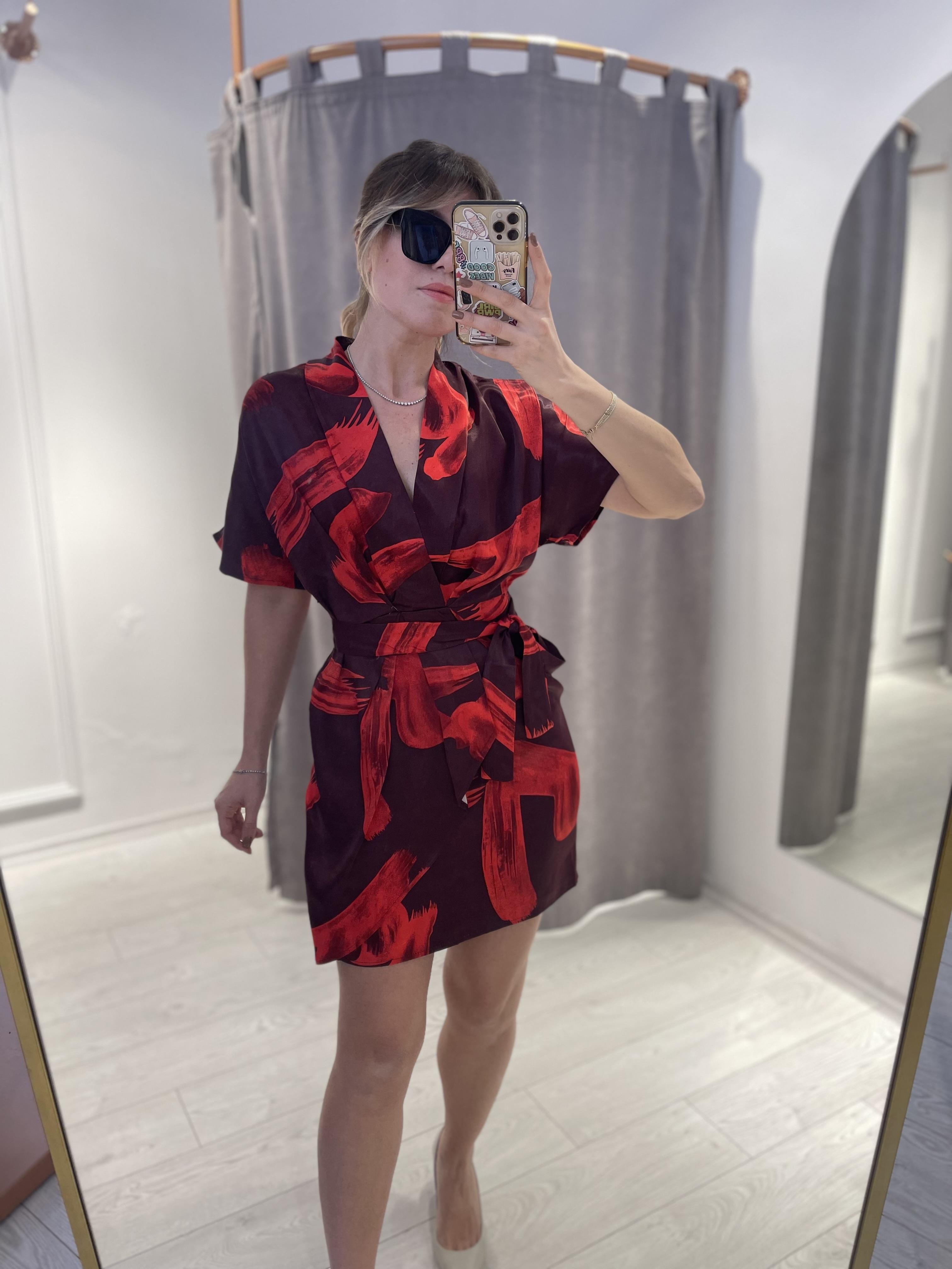 Kırmızı Bordo Desenli Saten Mini Elbise · 4