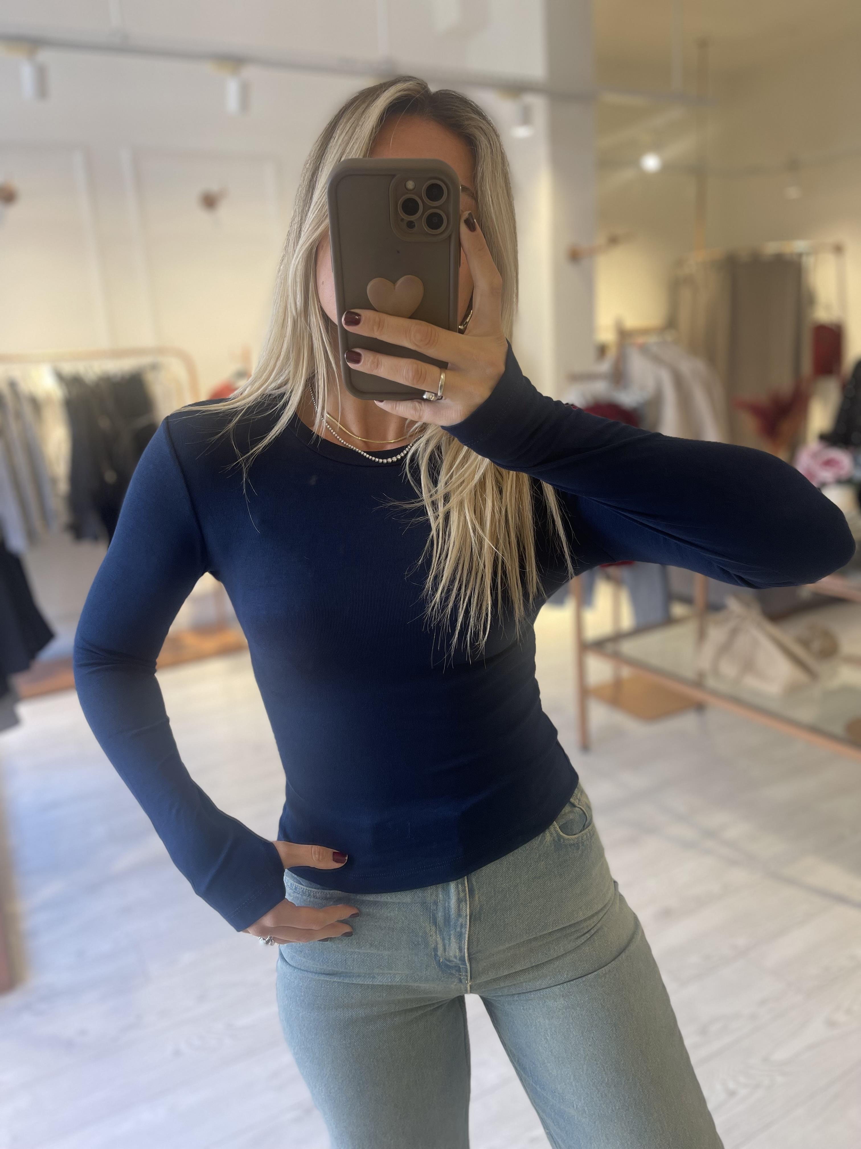 Lacivert Massi.Yumuşak Dokulu Parmak Geçirmeli Basic Bluz · 3