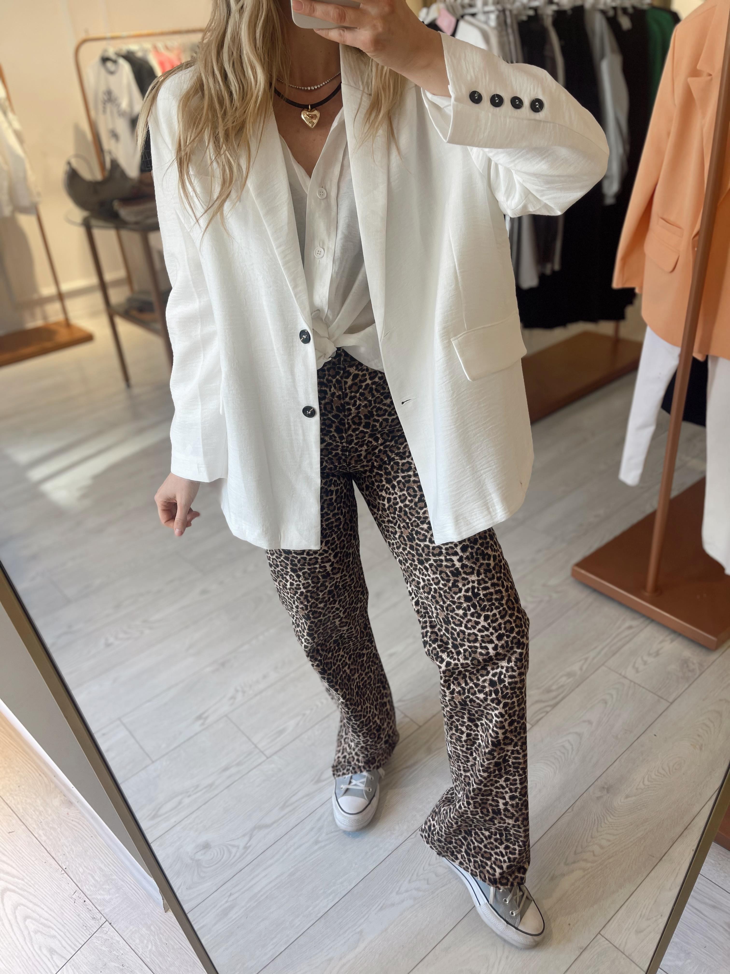 Leopar Desenli Straight Yüksek Bel Jean · 4