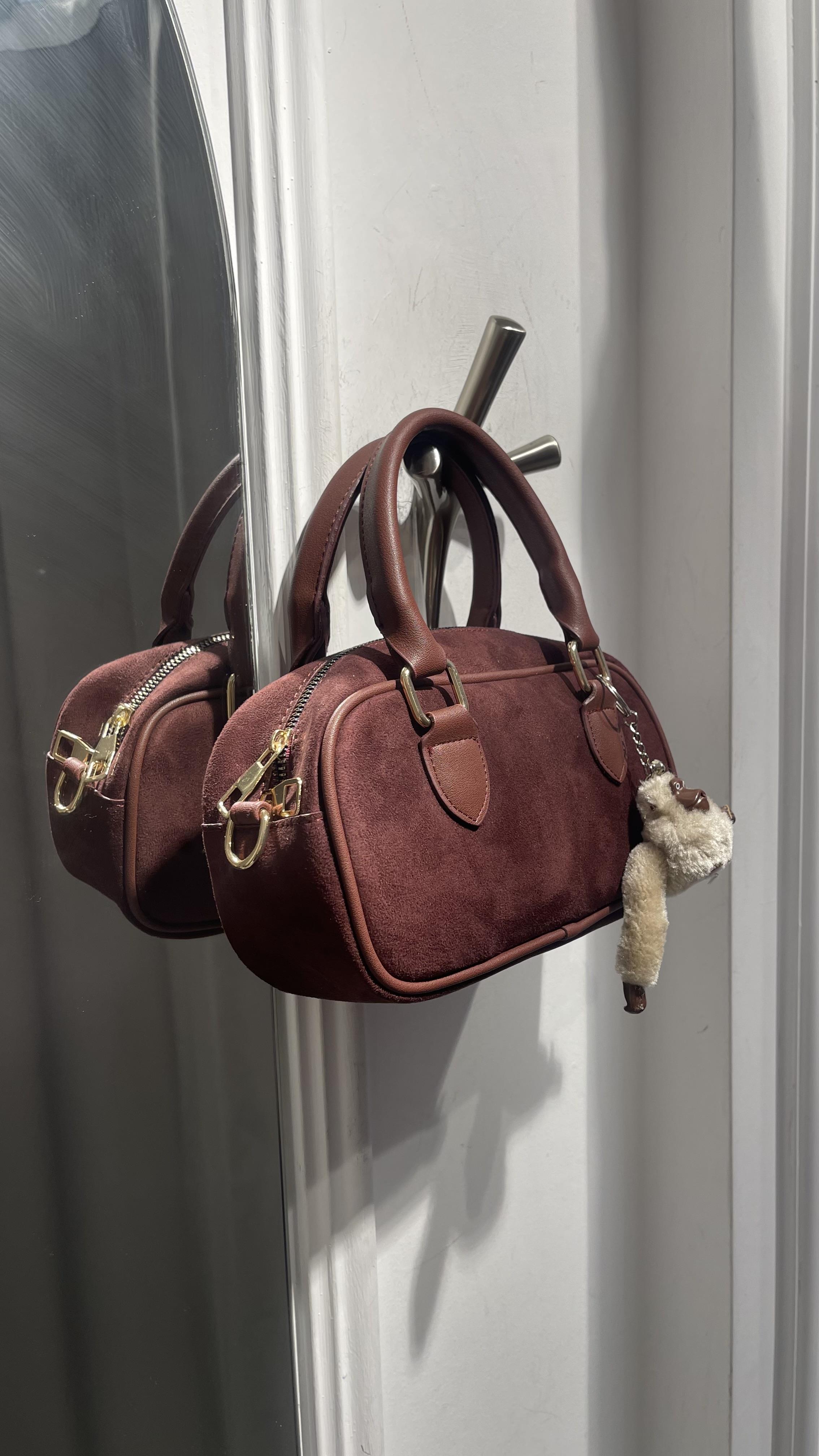 Milani Bordo Mini Aksesuarlı Süet Çanta · 2