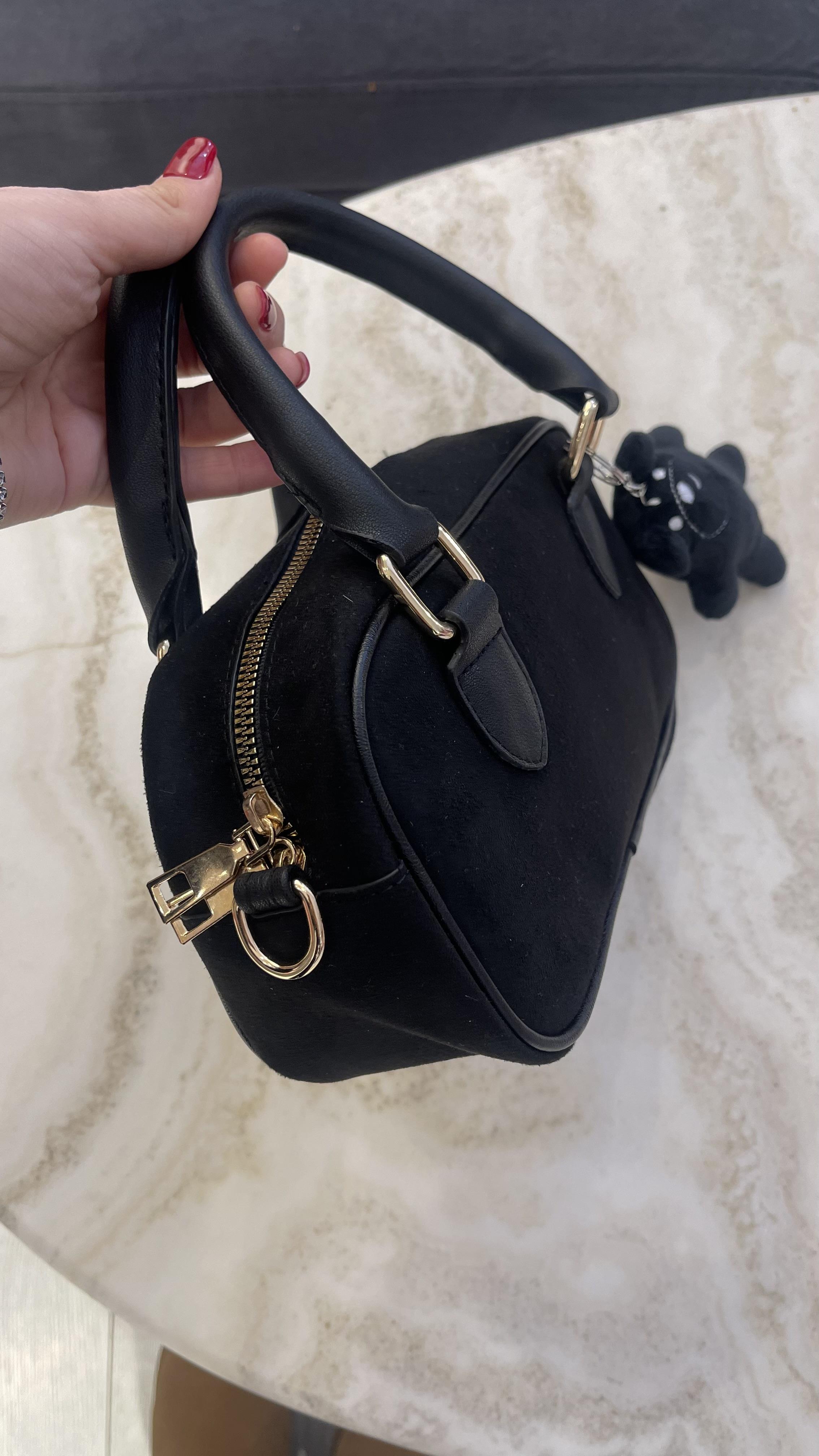 Milani Siyah Mini Aksesuarlı Süet Çanta · 4