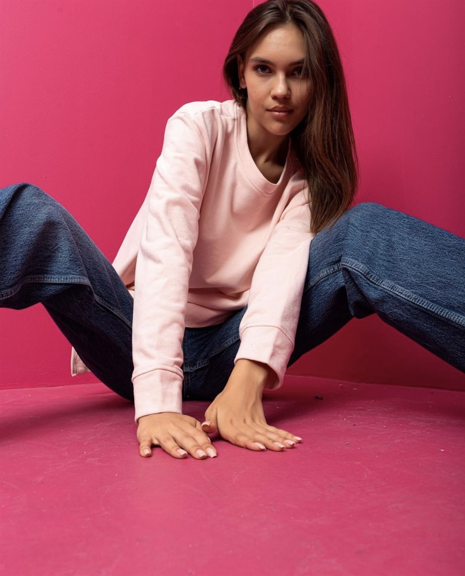 Pembe Basic Sweatshirt · 3