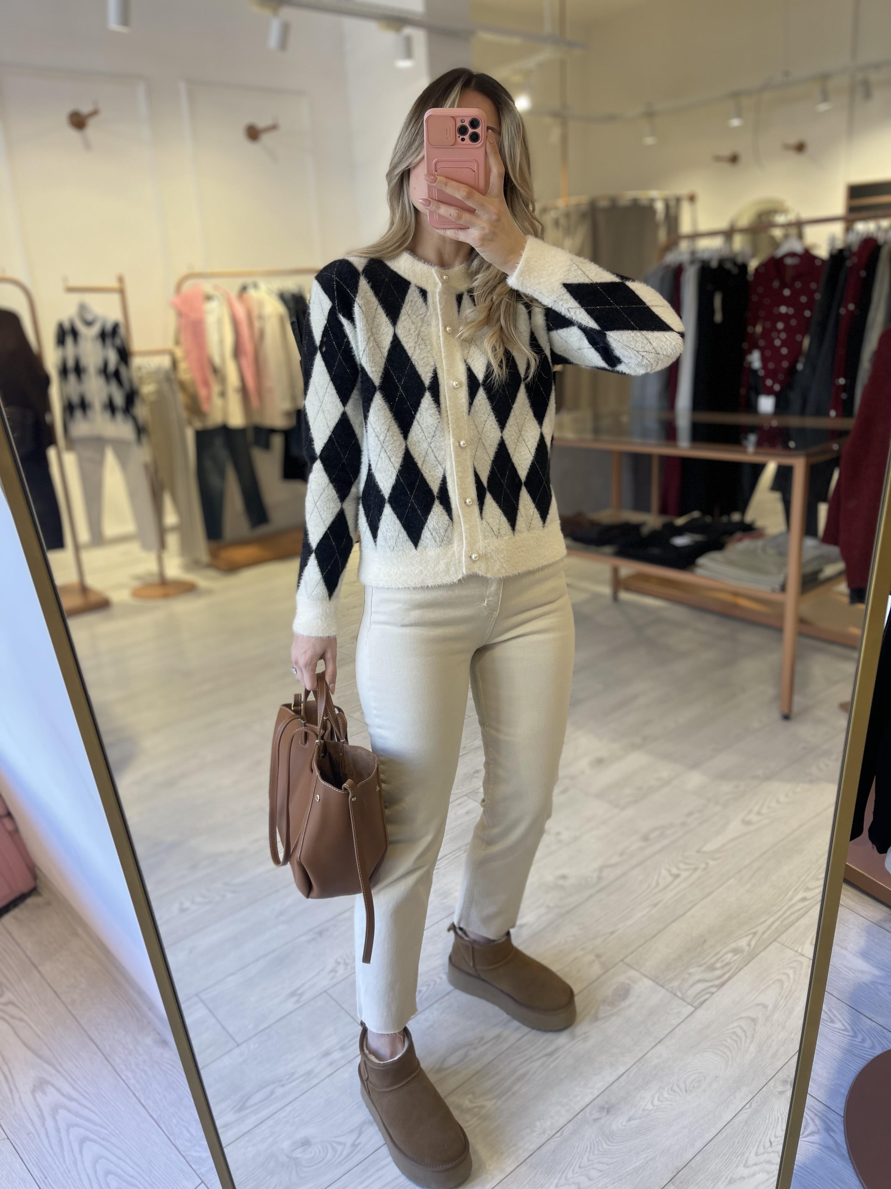 Premium Angora İnci Düğmeli Hırka · 5