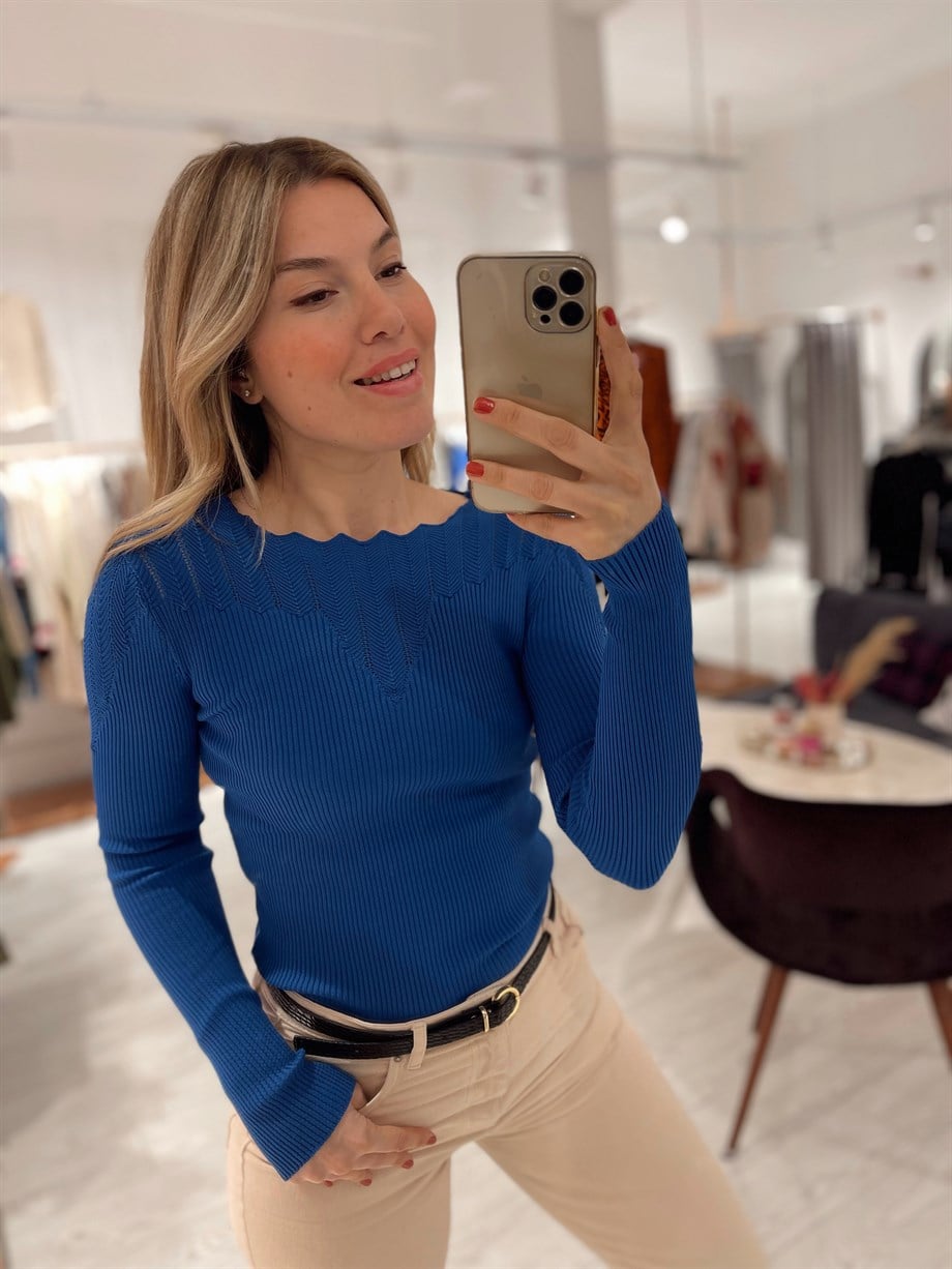 Saks Kayık Yaka Triko