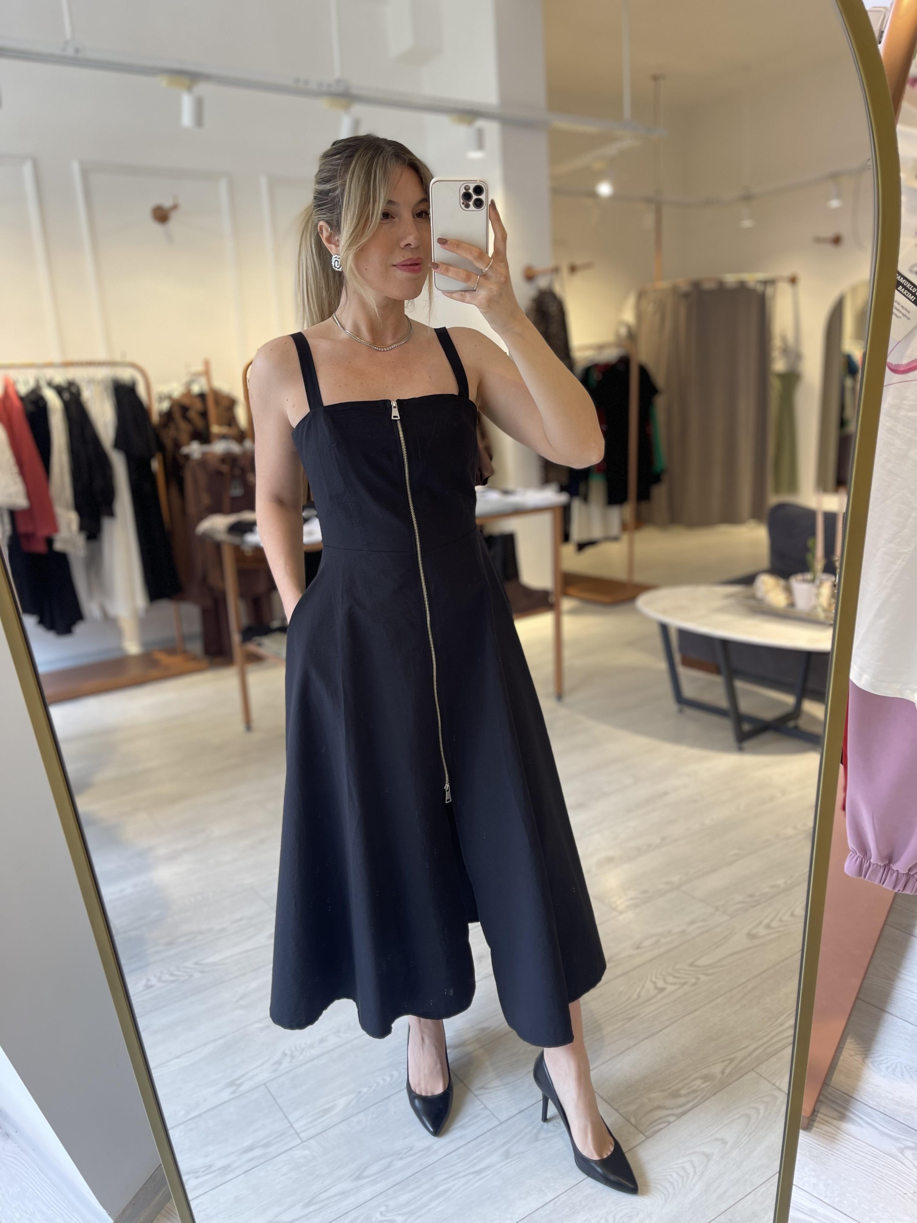 Siyah Askılı Fermuarlı Cepli Çan Elbise