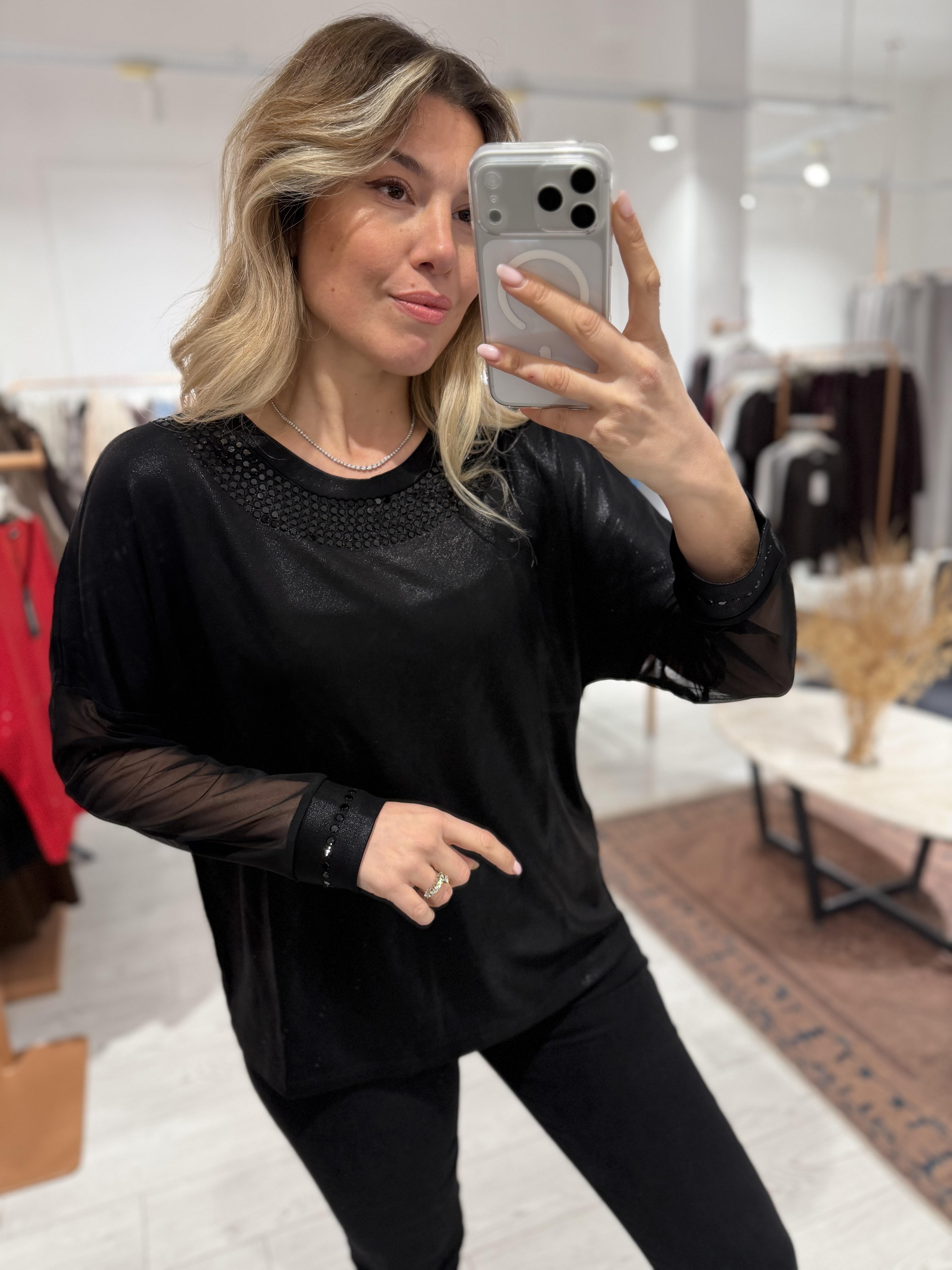 Siyah  Bisiklet Yaka Transparan  İthal Taşlı Uzun Kol Bluz