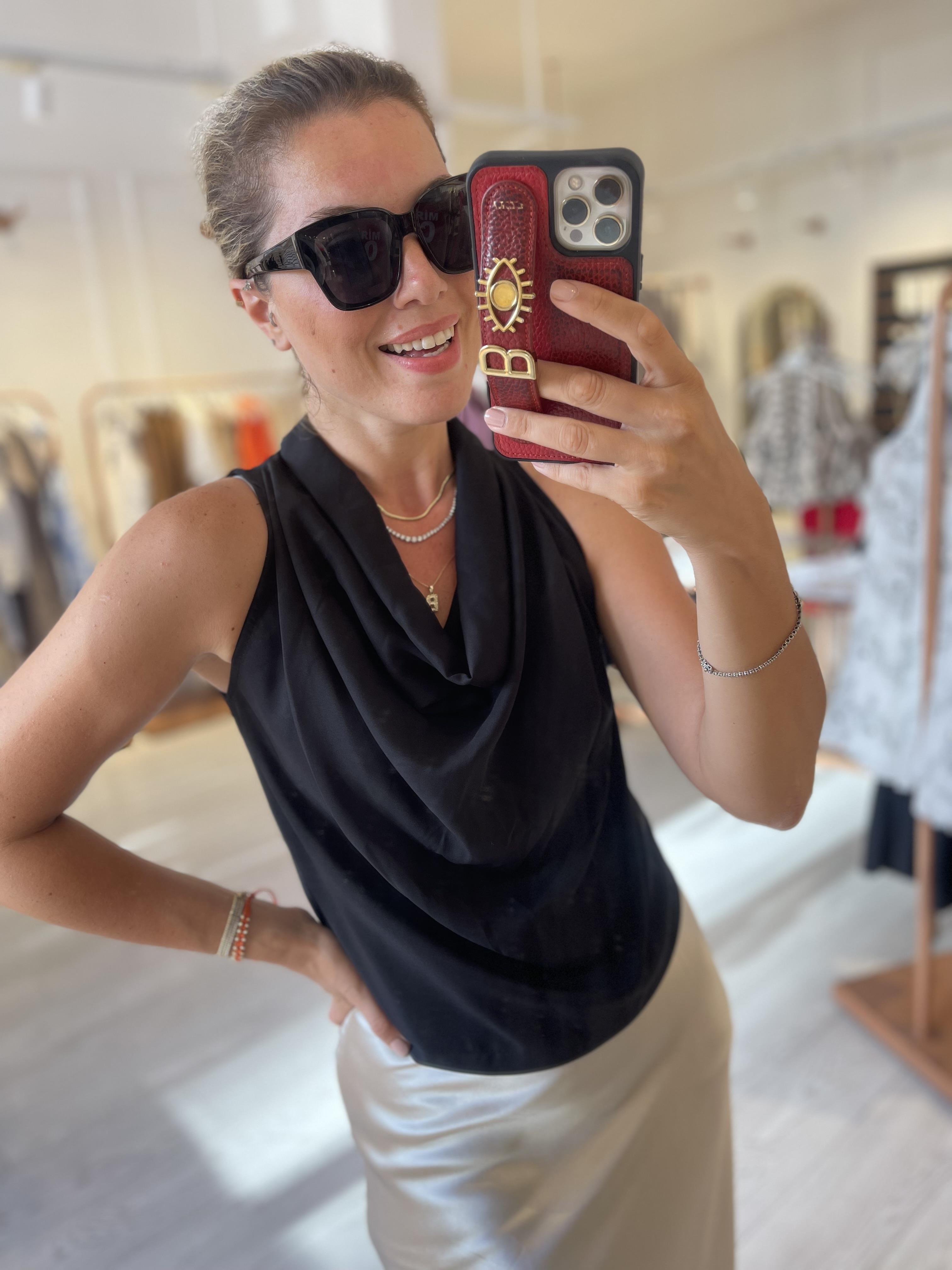 Siyah Degaje Yaka Kolsuz Bluz