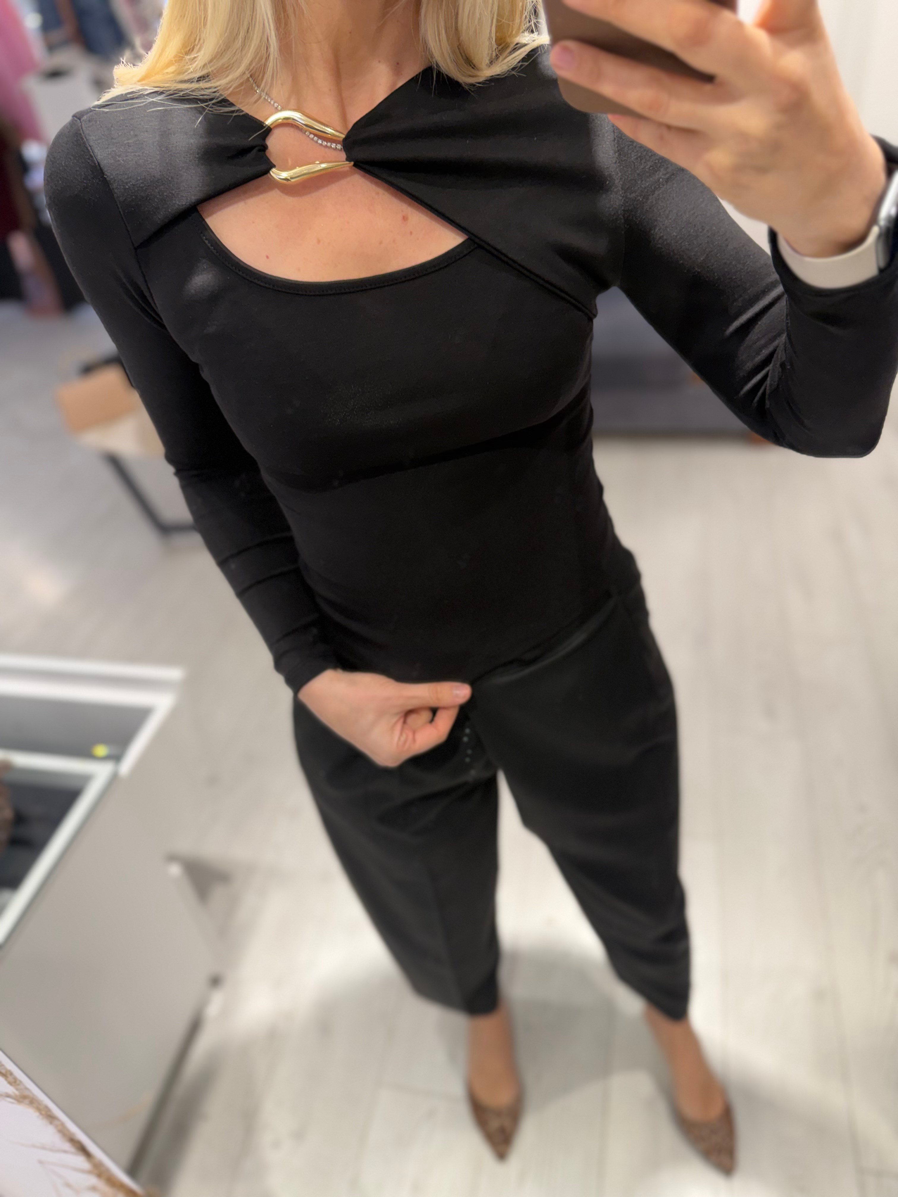 Siyah Gold Toka Detaylı Bluz