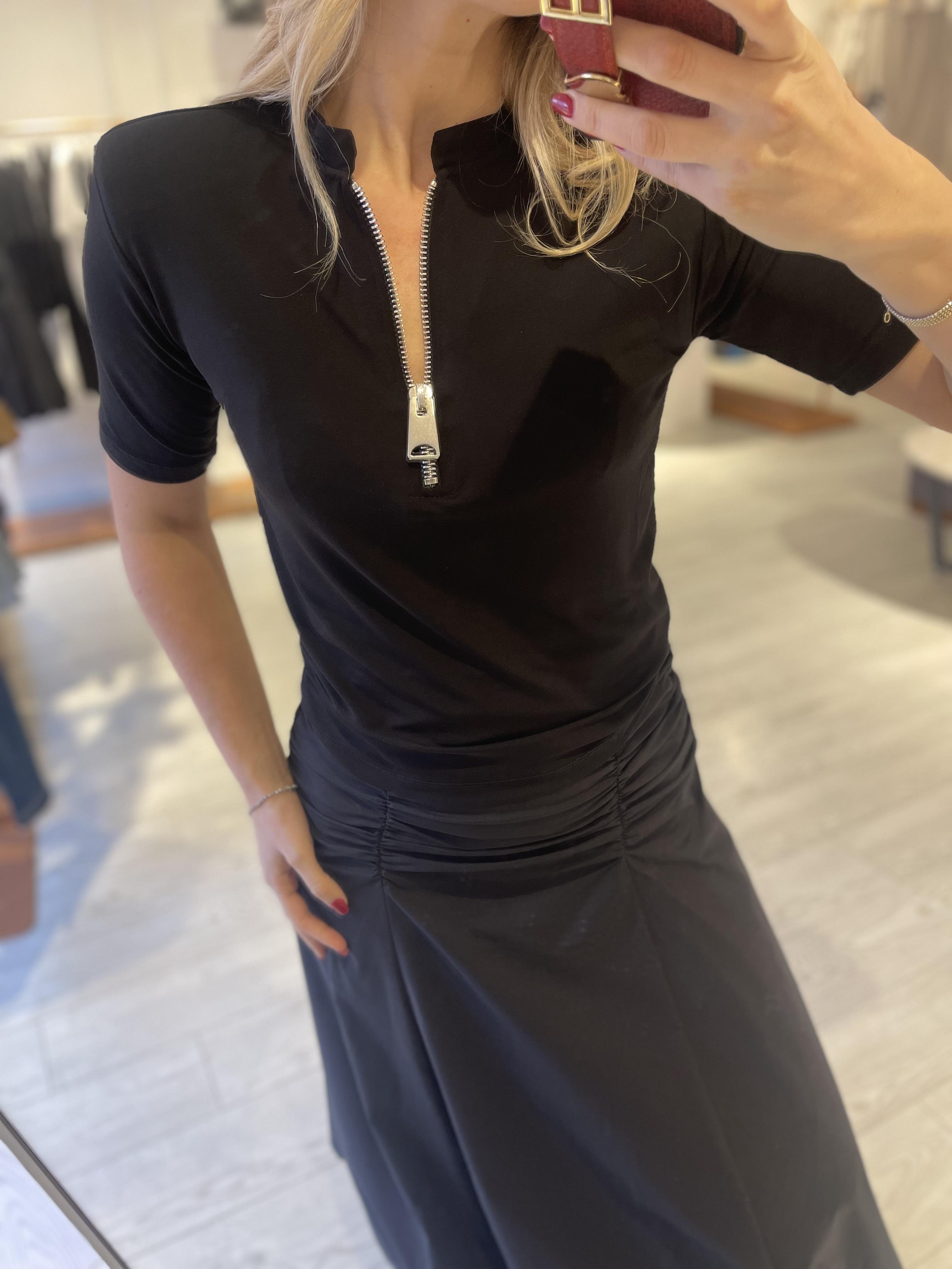 Siyah Kalın Fermuar Detaylı Vatkalı Bluz