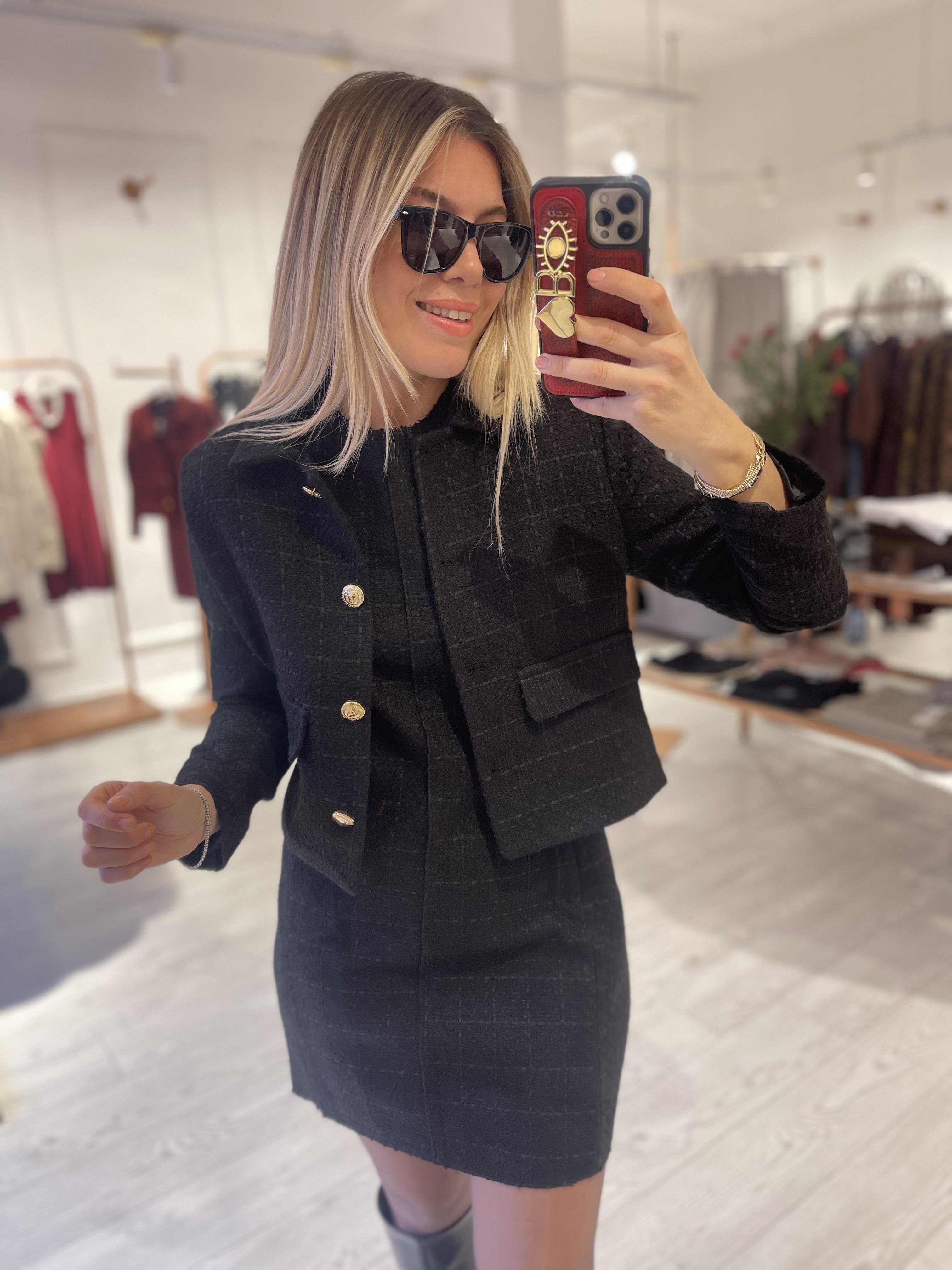 Siyah Kısa Tüvit Ceket · 2