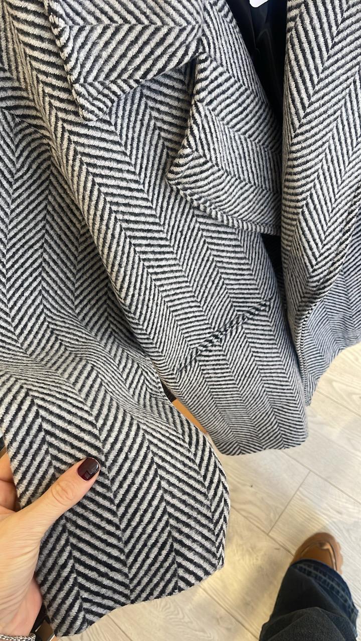Siyah Oversize Balıksırtı Kaşe Kaban · 2
