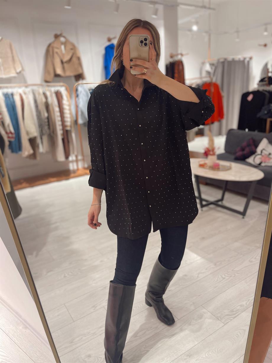 Siyah Oversize Taş İşlemeli Pamuk Saten Tasarım Gömlek