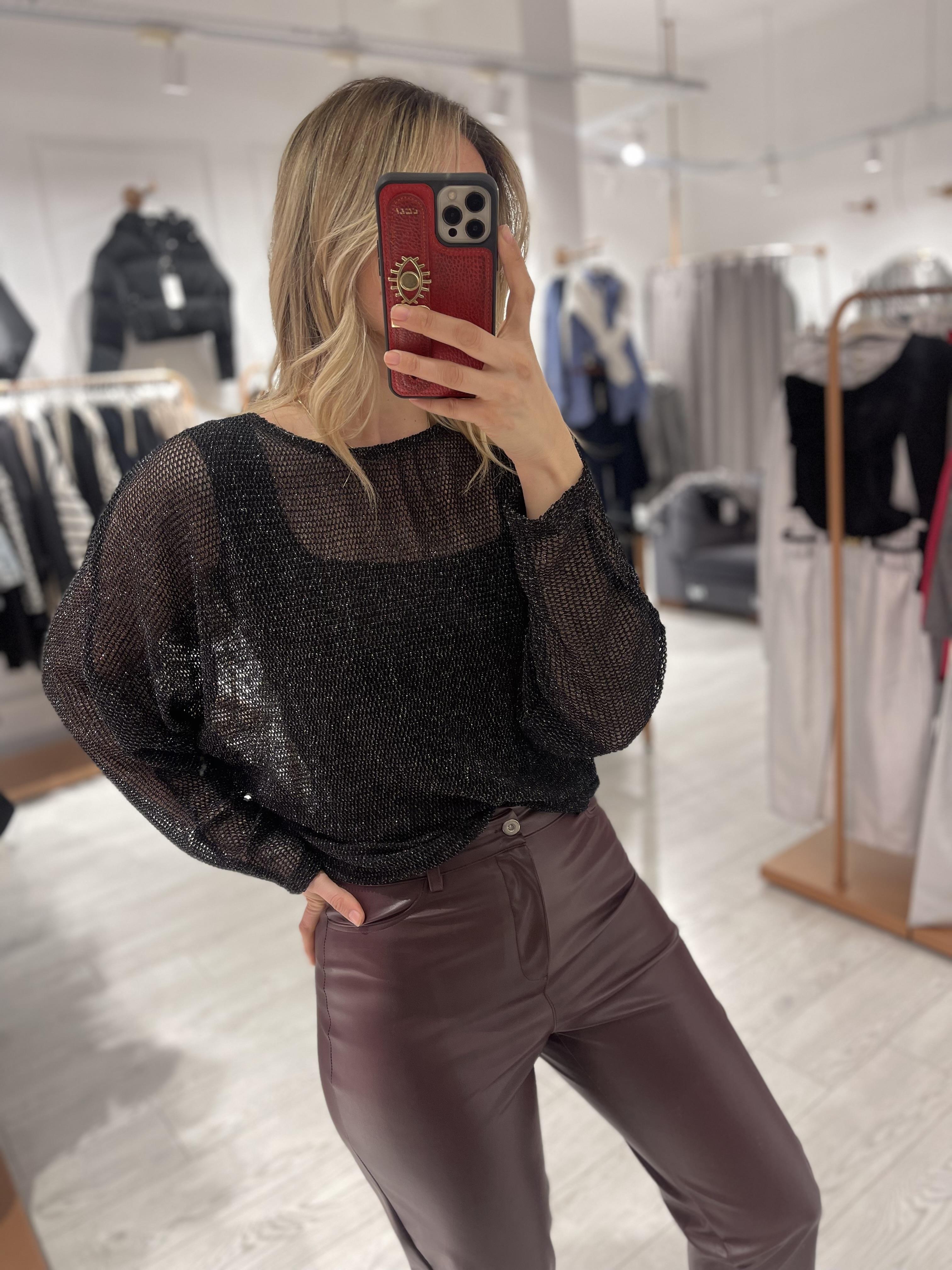 Siyah Parlak Yarasa Kol File Bluz