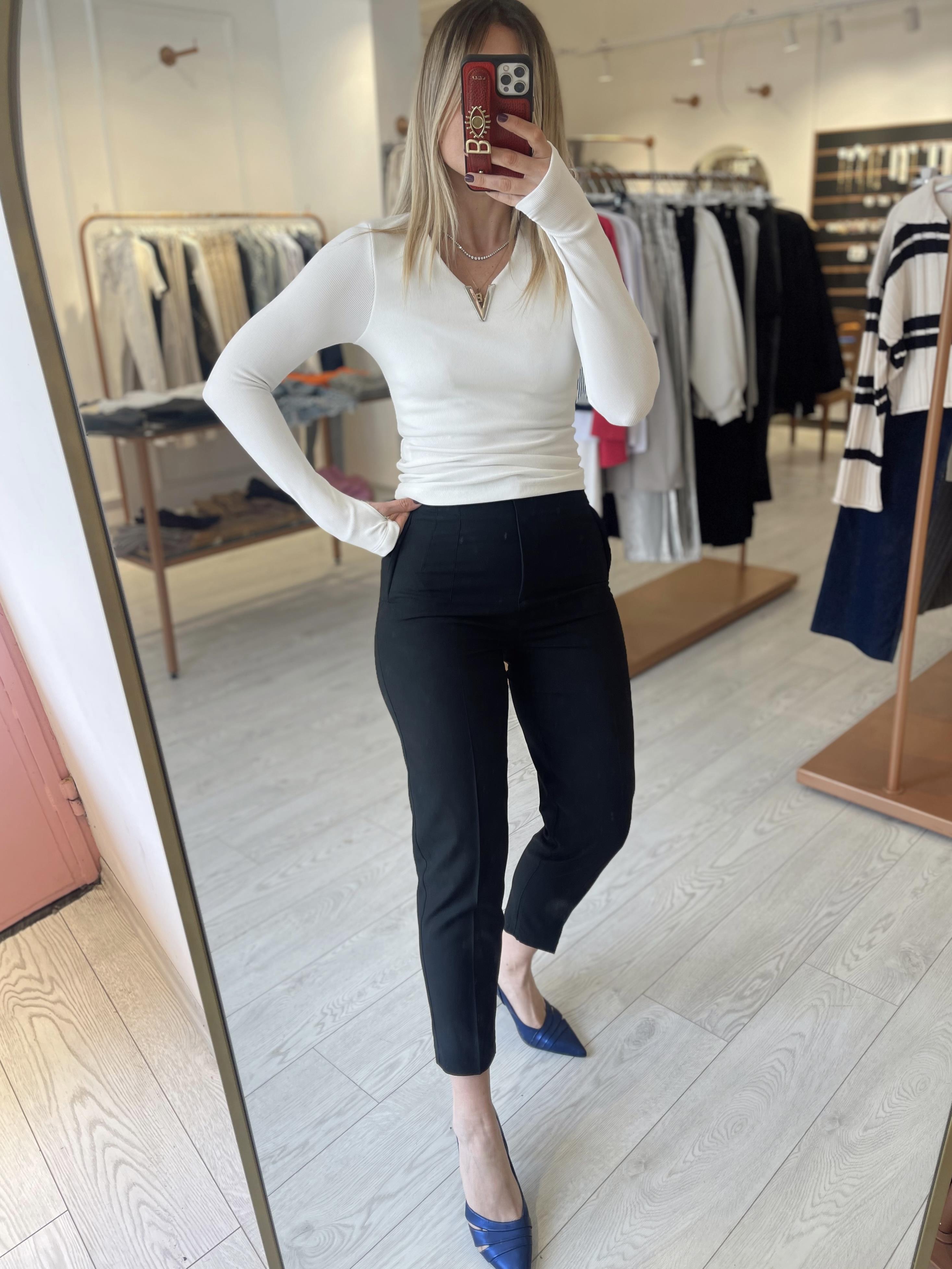 Siyah Pens Detaylı Havuç Pantolon · 3