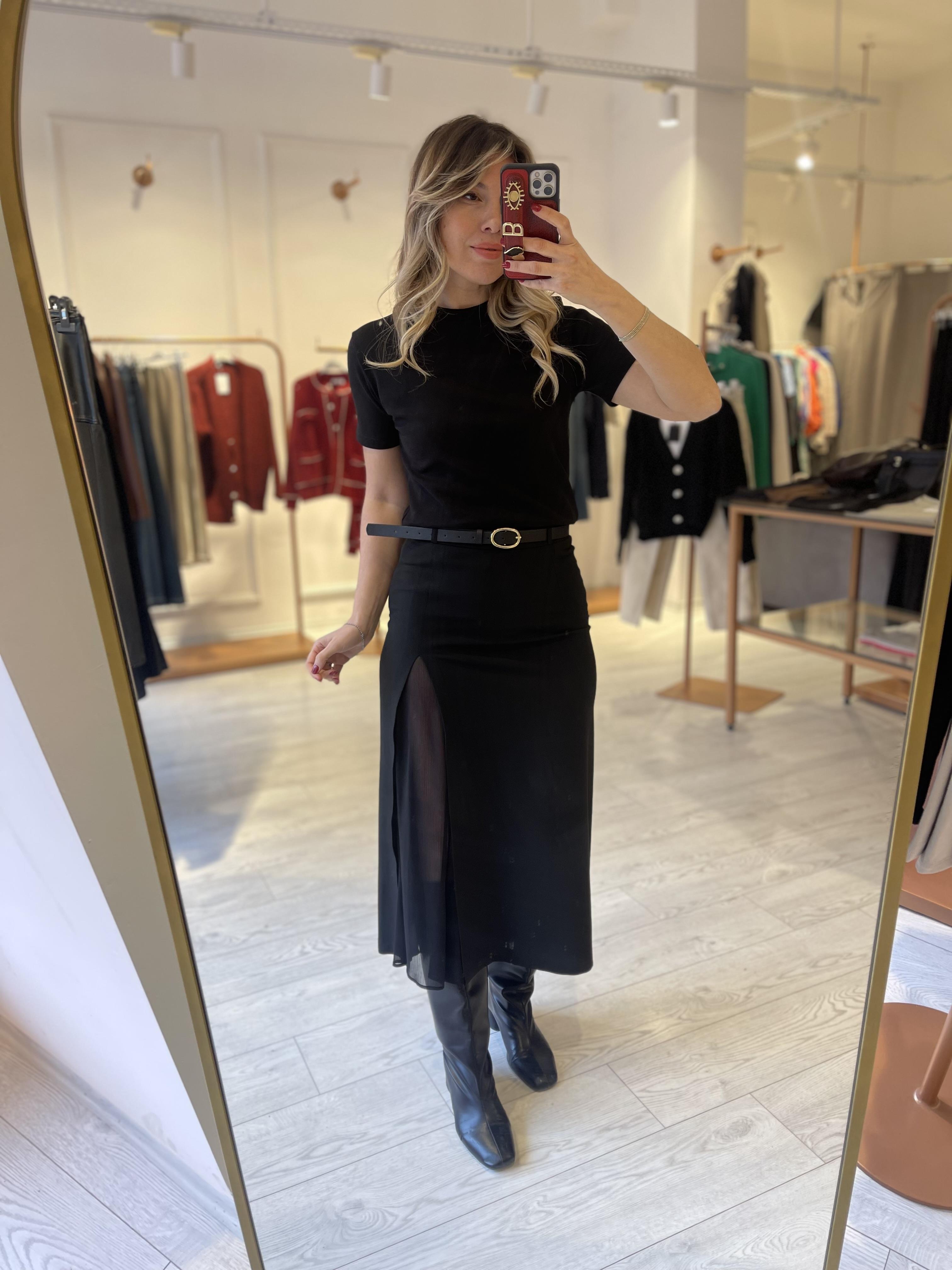 Siyah Tül Yırtmaçlı  Etek