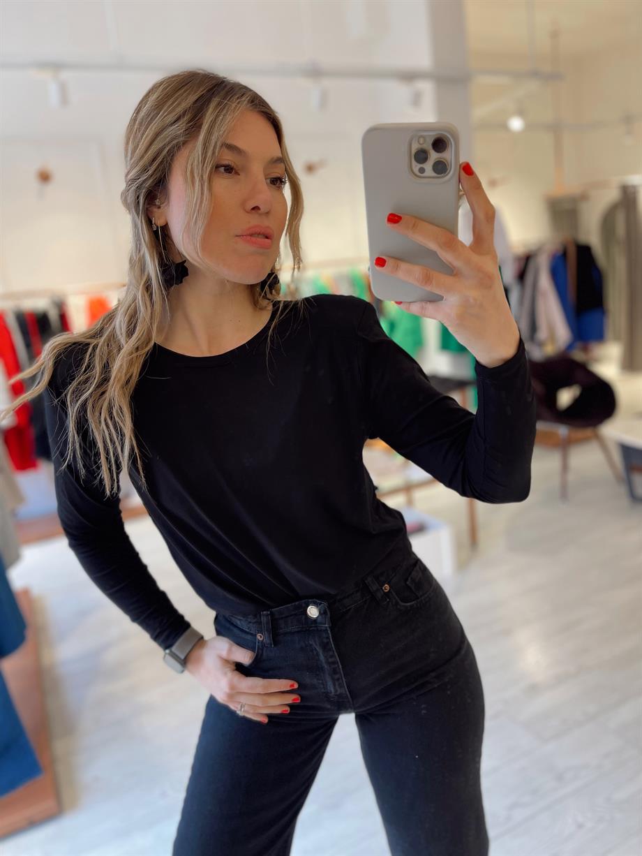 Siyah Vatkalı Uzun Kol Basic Bluz