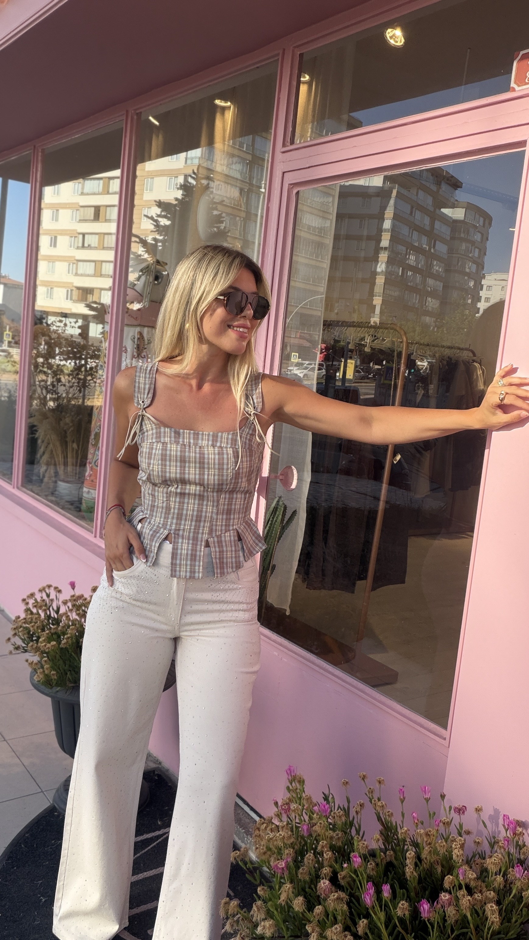 Taşlı Ekru Straight Likralı Jean