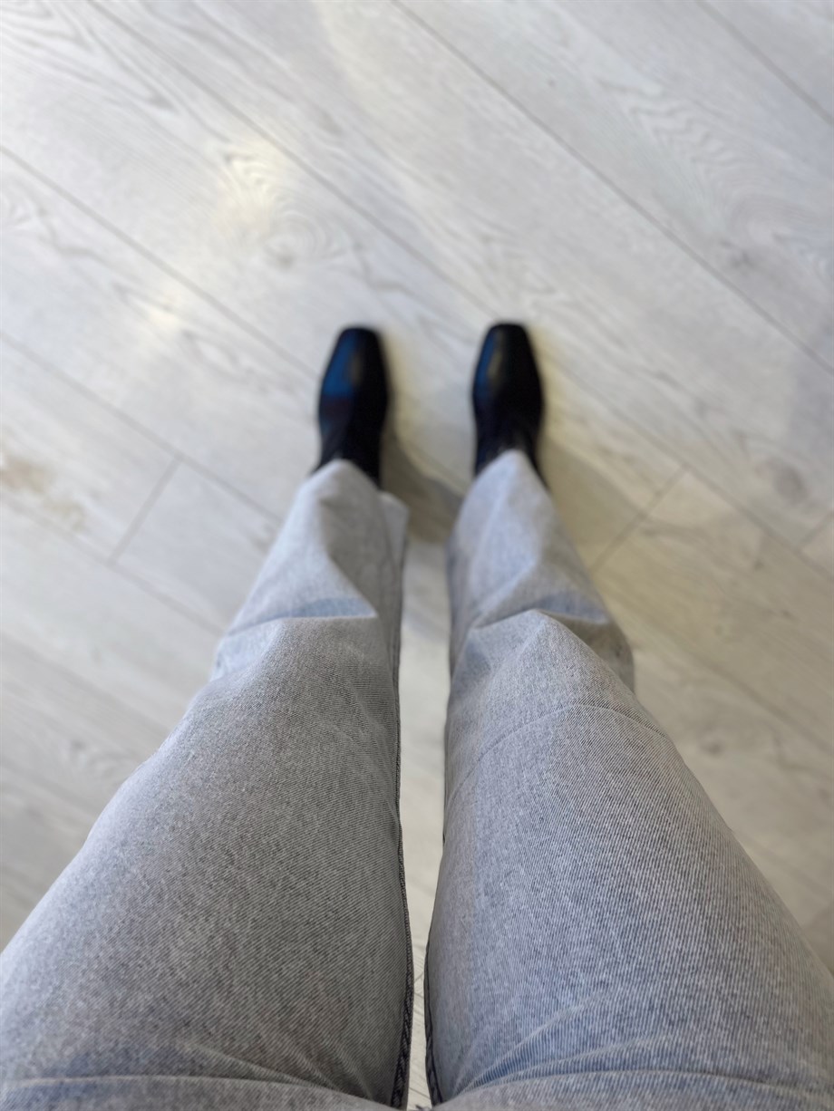 ZR Açık Gri Wide Leg Kesik Paça Jean · 3