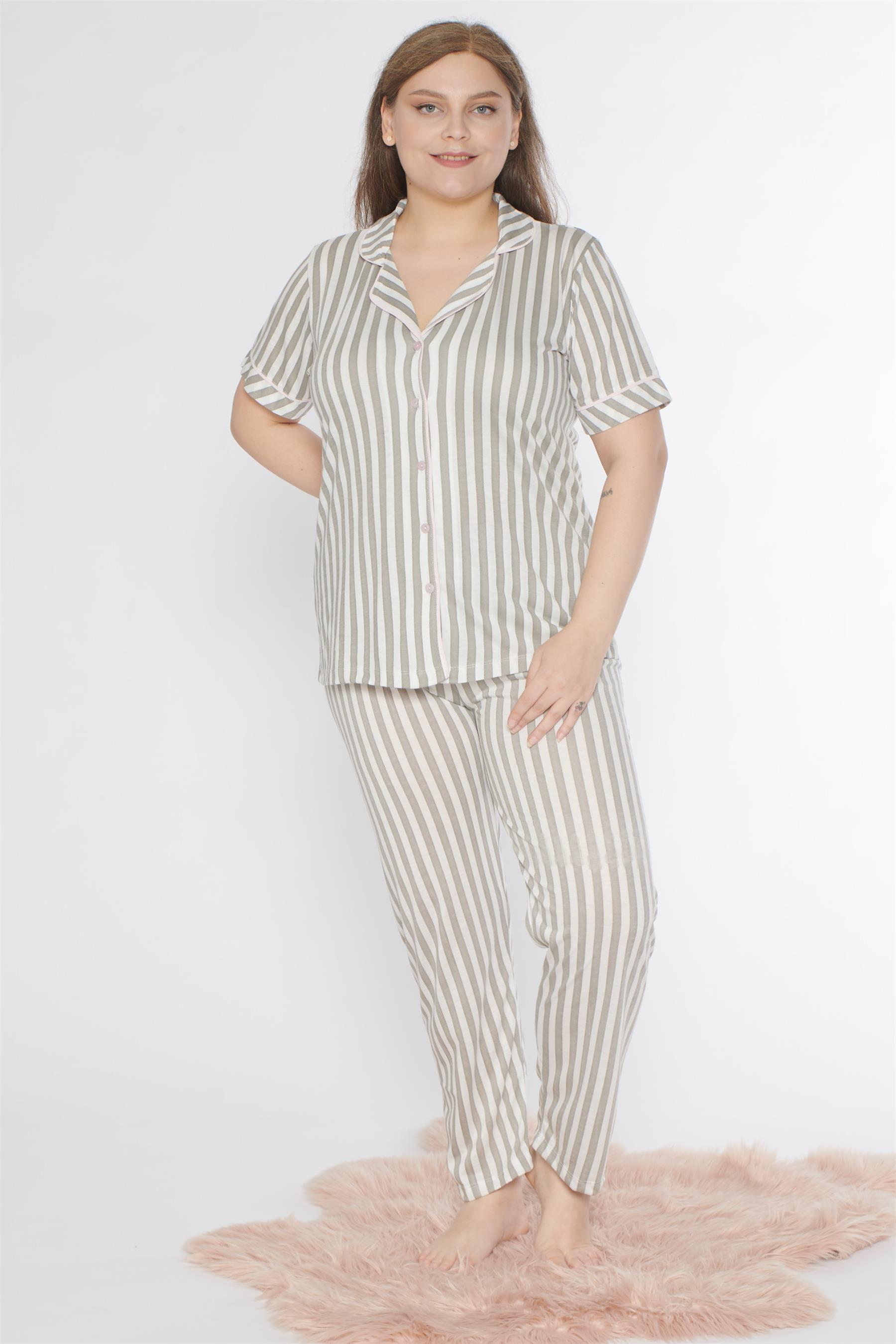 BOYDAN DÜĞMELİ BATTAL BÜYÜK BEDEN ÇİZGİLİ KISA KOL PİJAMA TAKIMI ALPERİ B780-26