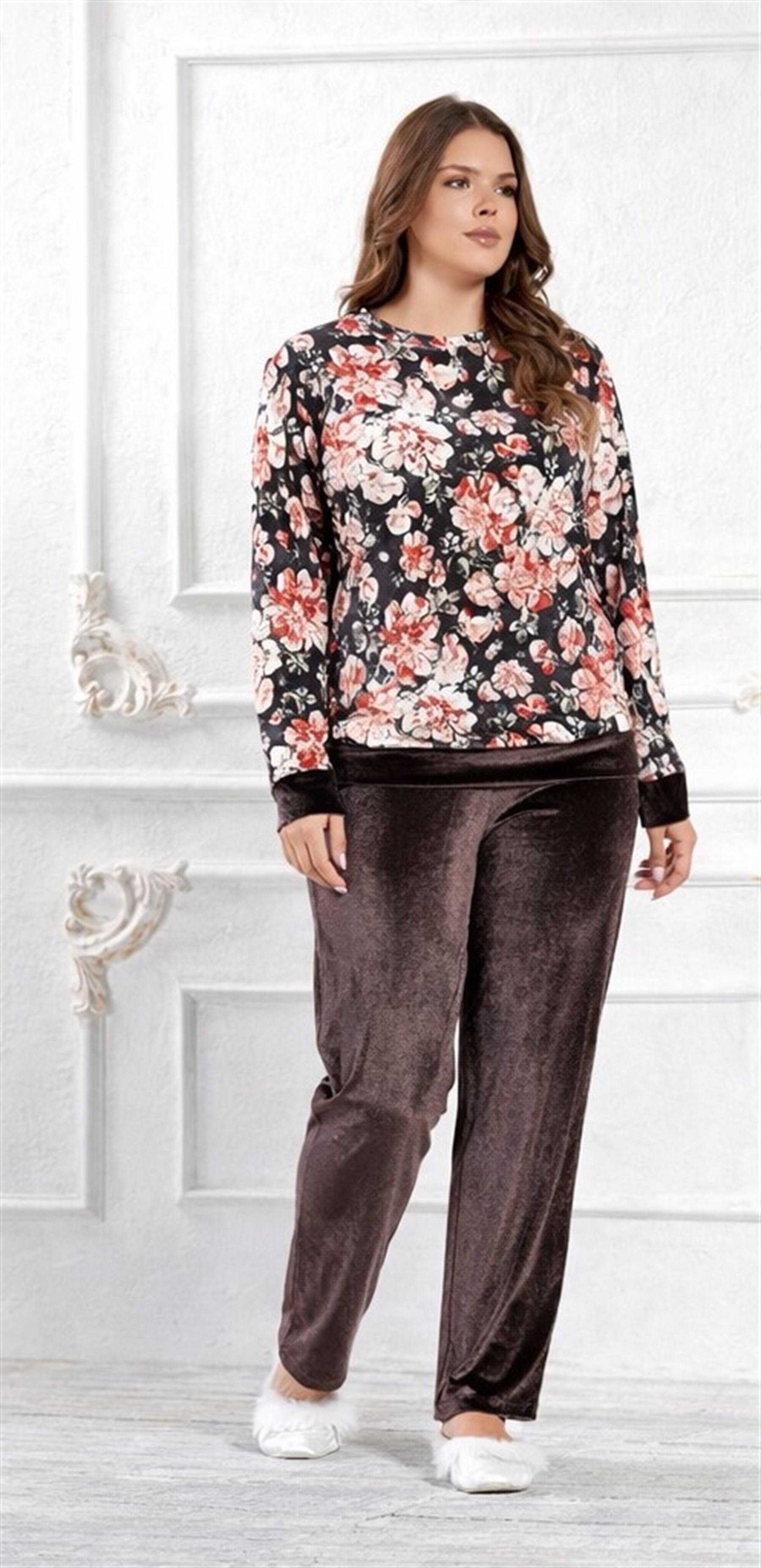 Büyük Beden Kadife Pijama Takımı Kadın – Kışlık Çiçek Desenli Rahat Ev Giyimi FLZ B89-68