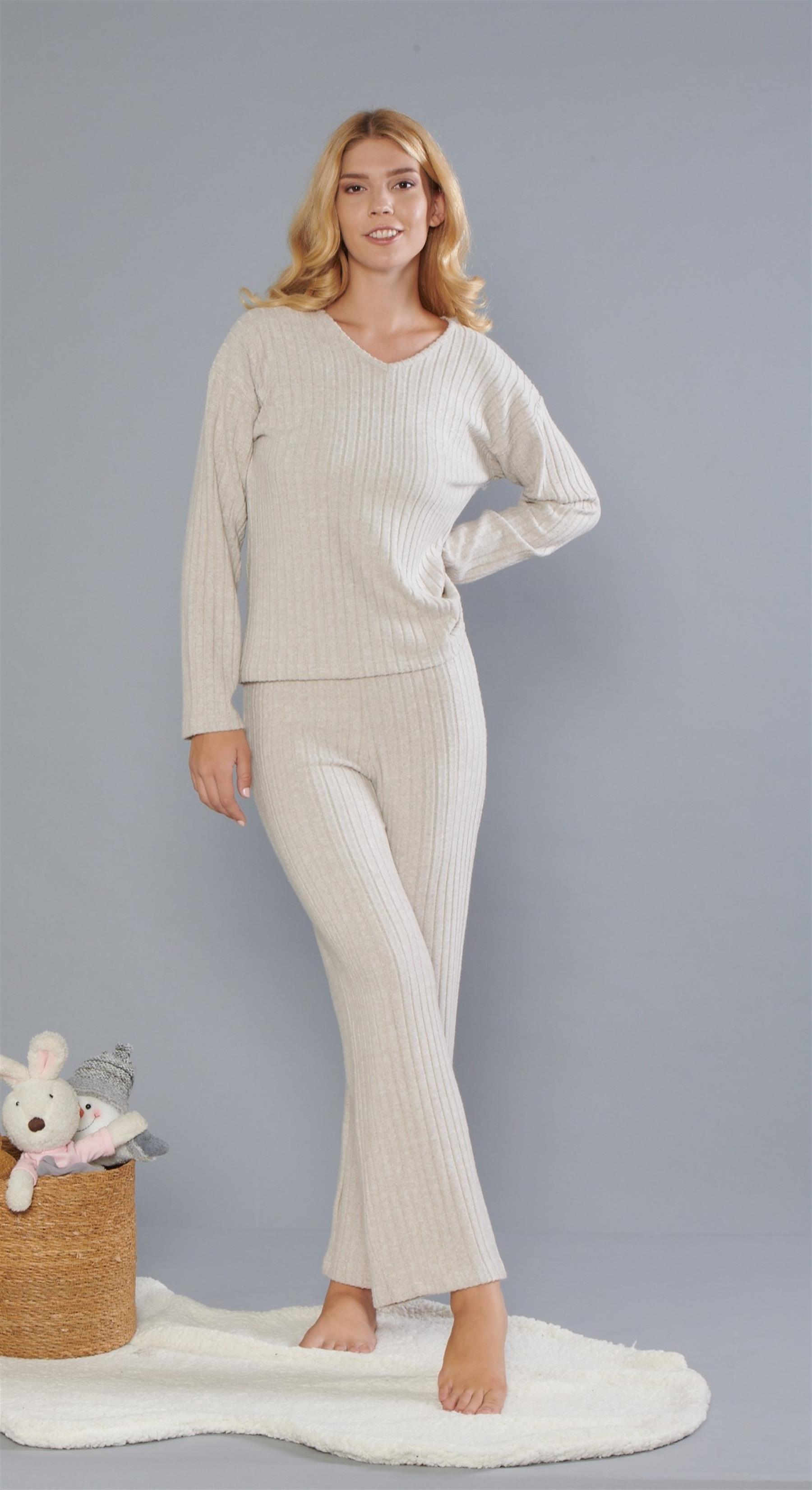 Kadın Kışlık Uzun Kollu Pijama Takımı - Yumuşak Dokulu 09-262
