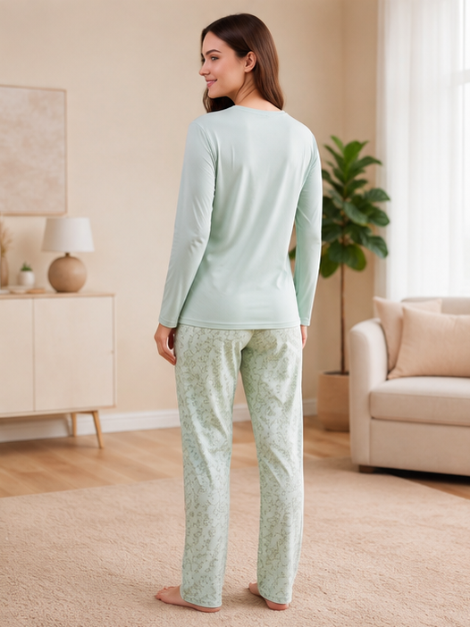 Kadın Viskon Pijama Takımı Kışlık Uzun Kollu Bisiklet Yaka Desenli Rahat Pijama M L XL XXL 89-157Uzun Kol PijamaFLZKadın Viskon Pijama Takımı Kışlık Uzun Kollu Bisiklet Yaka Desenli Rahat Pijama M L XL XXL 89-157