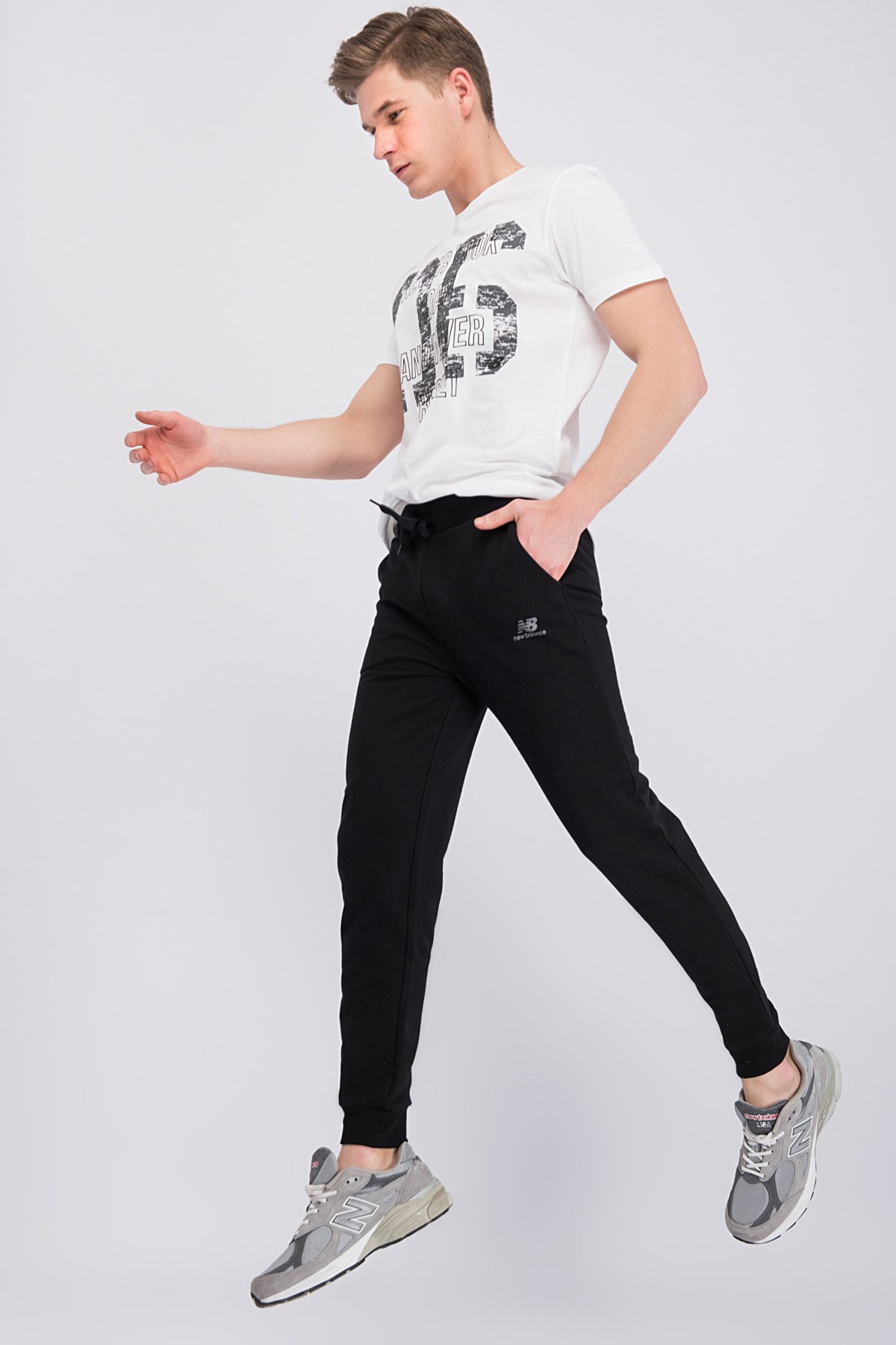 New Balance Erkek Eşofman Altı Vom Mens Slim Pants V-Mtp006-Bk NEW BALANCE V-MTP006-BK