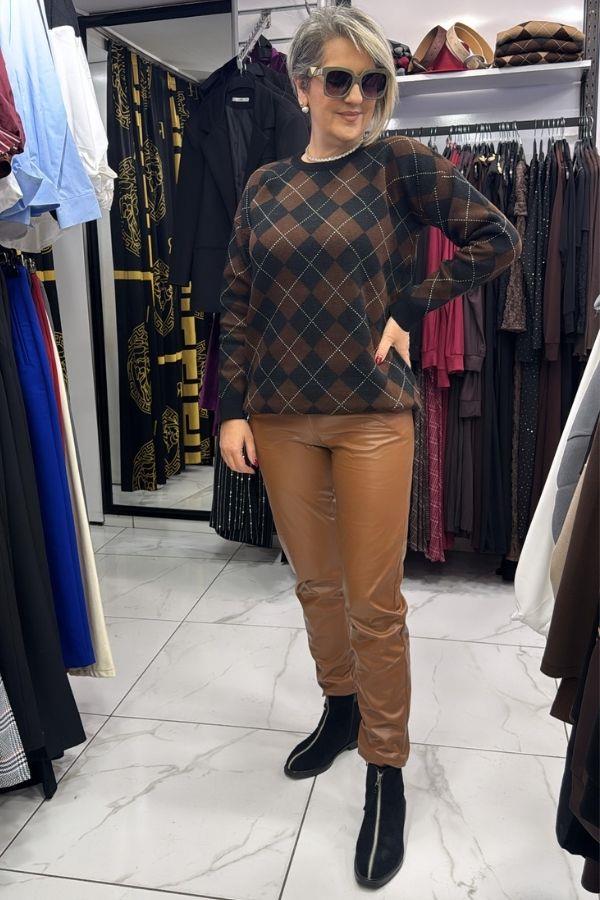 Kahverengi Baklava Desenli Kazak