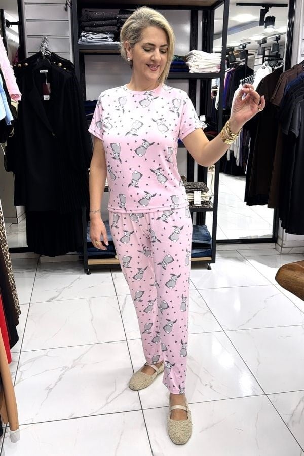 Pembe Renk Desenli Pijama Takımı