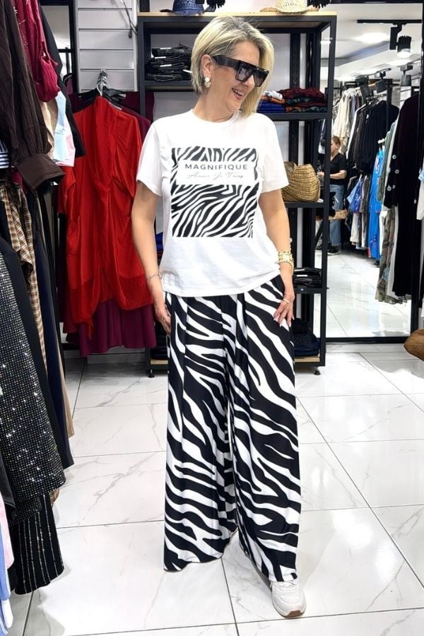 Siyah Beyaz Zebra Desenli Kısa Kollu Tişörtlü Takım