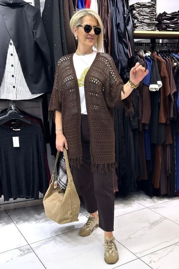 Kahve Renk Örme Püsküllü Hırka