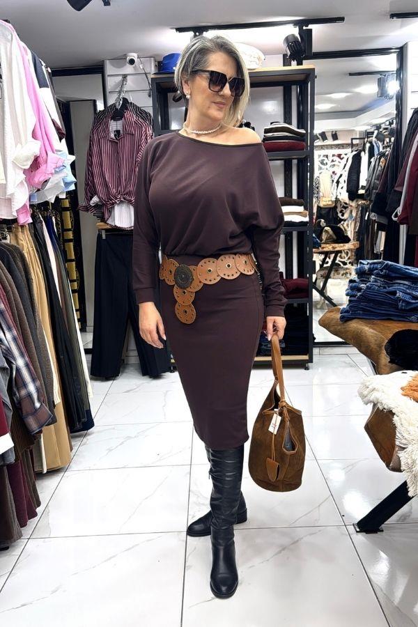 Kahverengi Kayık Yaka Belden Lastikli Model Kumaş Elbise