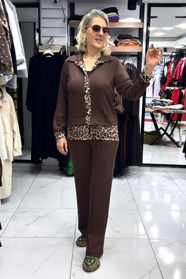 Kahverengi Leopar Desen Detaylı Polo Yaka Eşofman Takımı