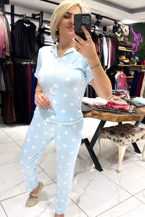 Mavi Üzeri Beyaz Kalpli Kısa Kollu Pijama Takımı